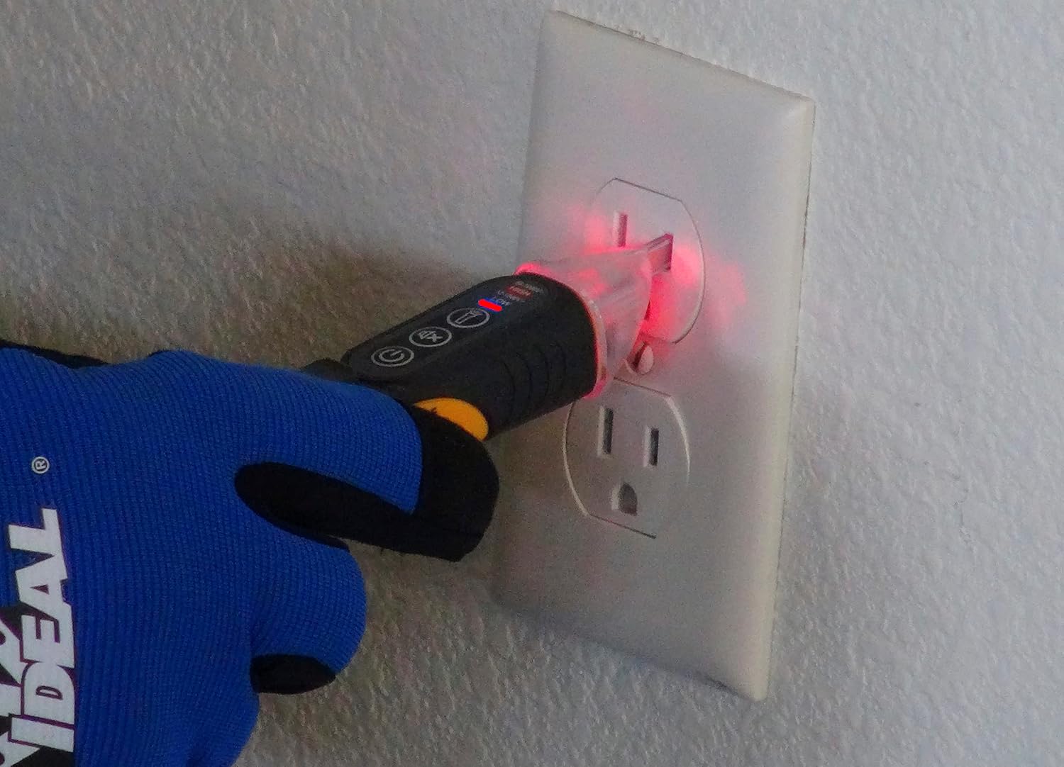 Ideal Electrical 61-657 - Dual Range 12-1000V AC NCVT with Flashlight