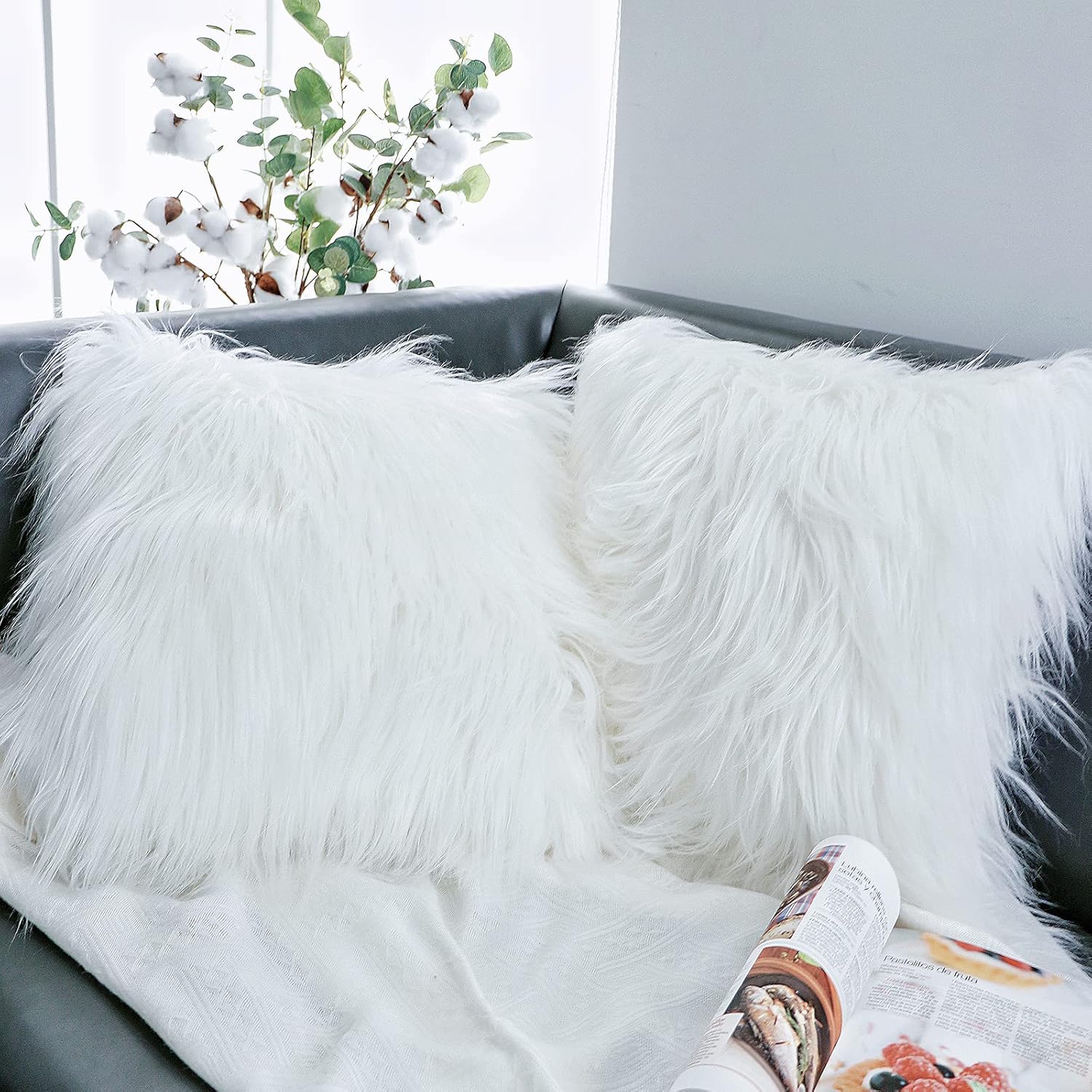 Fayavoo White Cushion Covers 45 x 45 cm, Pack of 2 Fluffy Soft Faux Fur