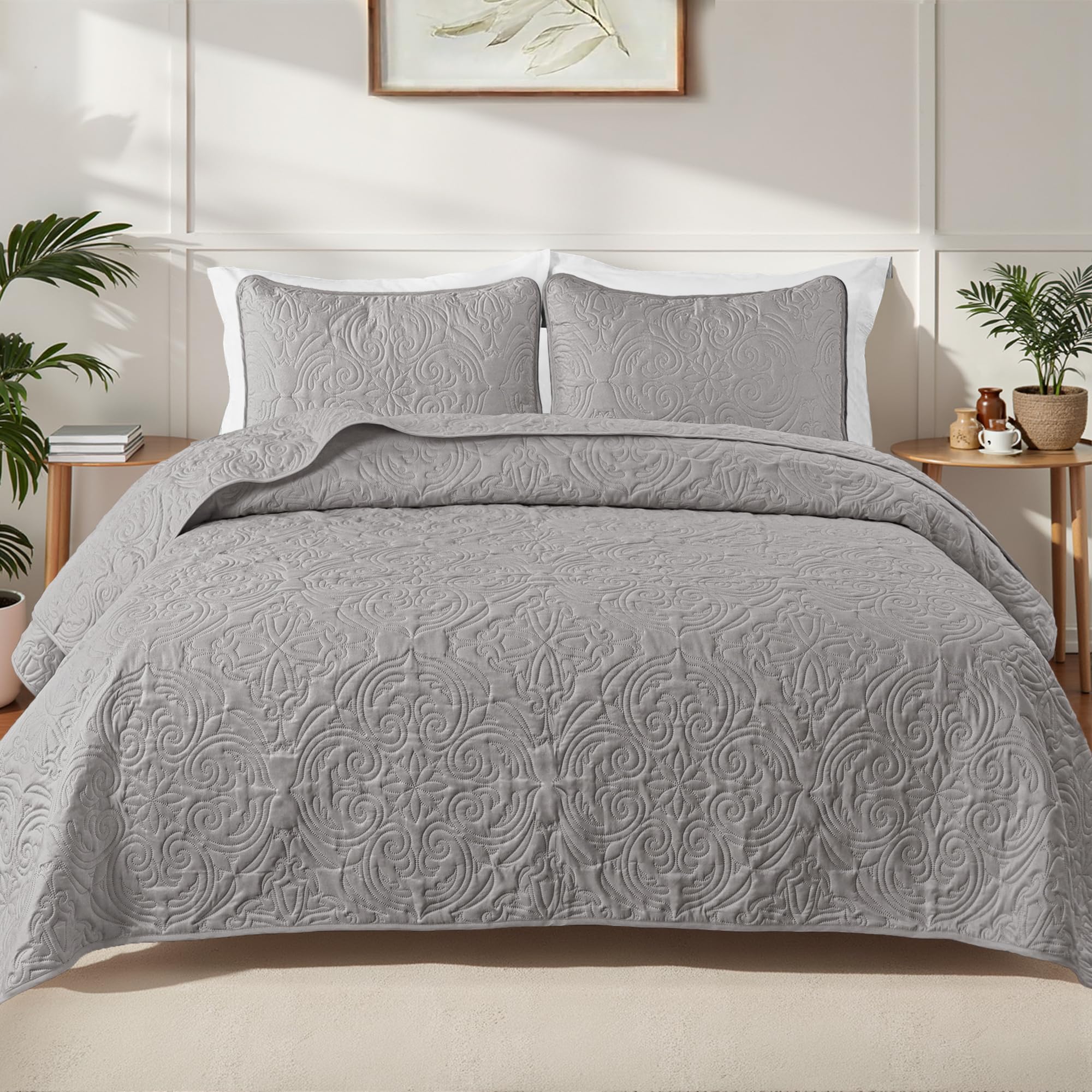 Photo 1 of Exclusivo Mezcla Quilt Set Oversized King Size with 2 Pillow Shams, Lightweight Light Grey Quilts with Vintage Damask Pattern, Soft Cal King Bedspreads Coverlets Bedding Set for All Seasons