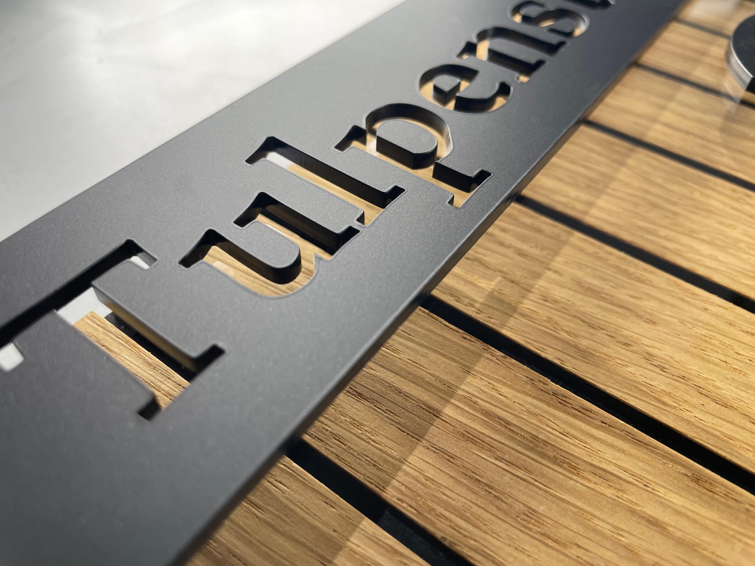 Hausnummern hausnummernschild schwarz schild Adressschild haus hauswand personalisiert acrylglass 3d individuelles design (Eiche mit Streifen, 20x30cm)