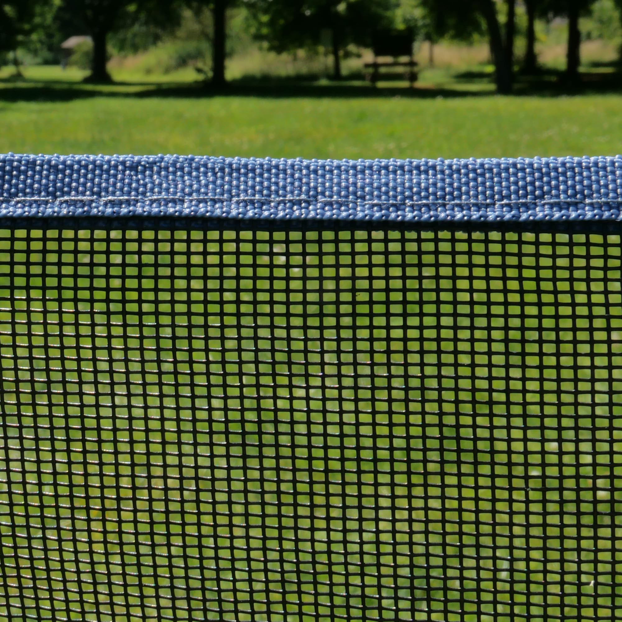 your GEAR Clôture mobile pour chien de 4 m pour camping et jardin - Maille en textilène robuste de 90 cm de haut - Extensible à l'infini et résistant aux intempéries - Kit complet avec poteaux
