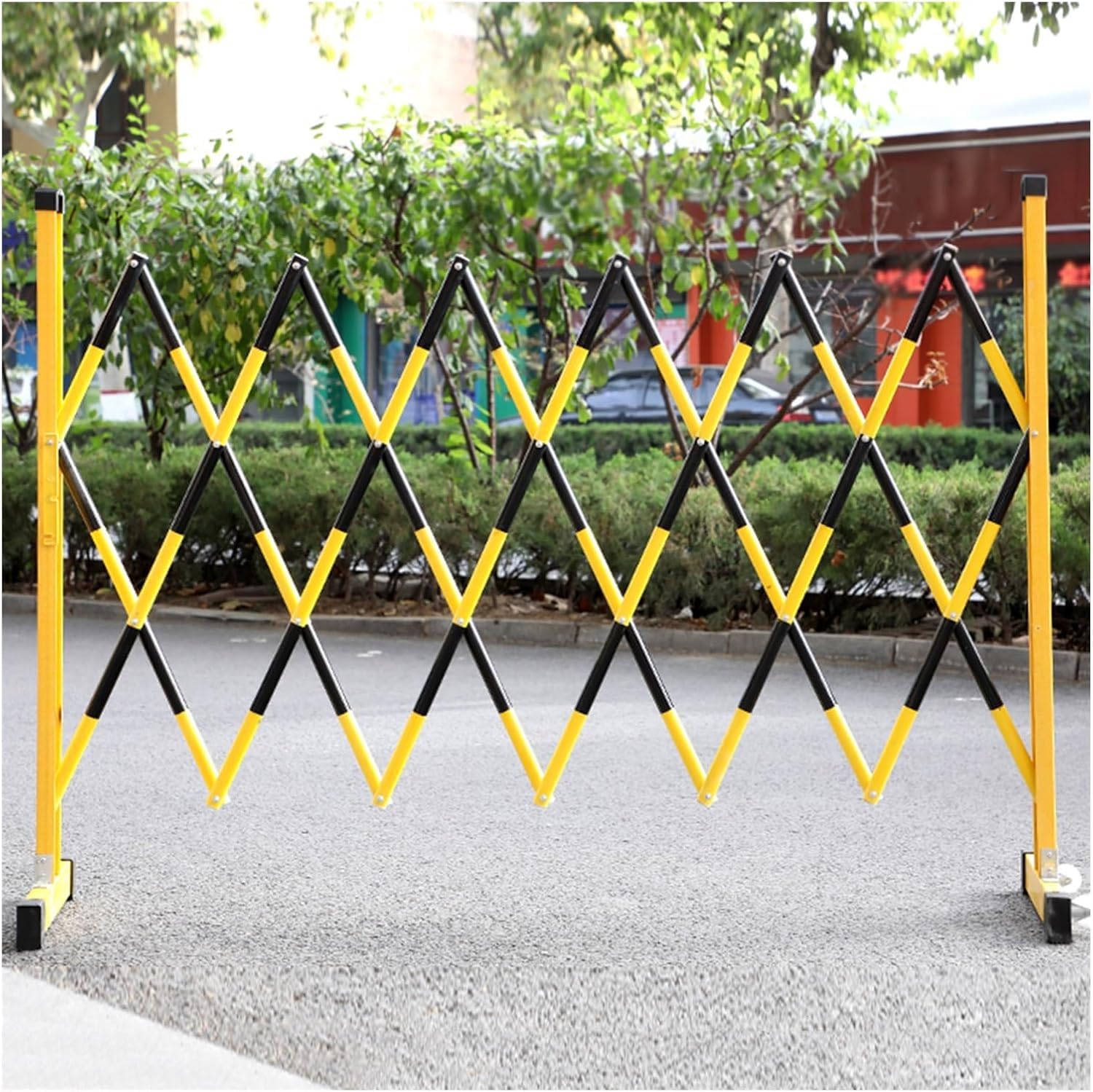 Genérico Barrera de Seguridad portátil y Extensible - Barricada móvil Flexible y retráctil para construcción al Aire Libre, Seguridad Vial, Amarillo y Negro - 1,2 m x 2 m
