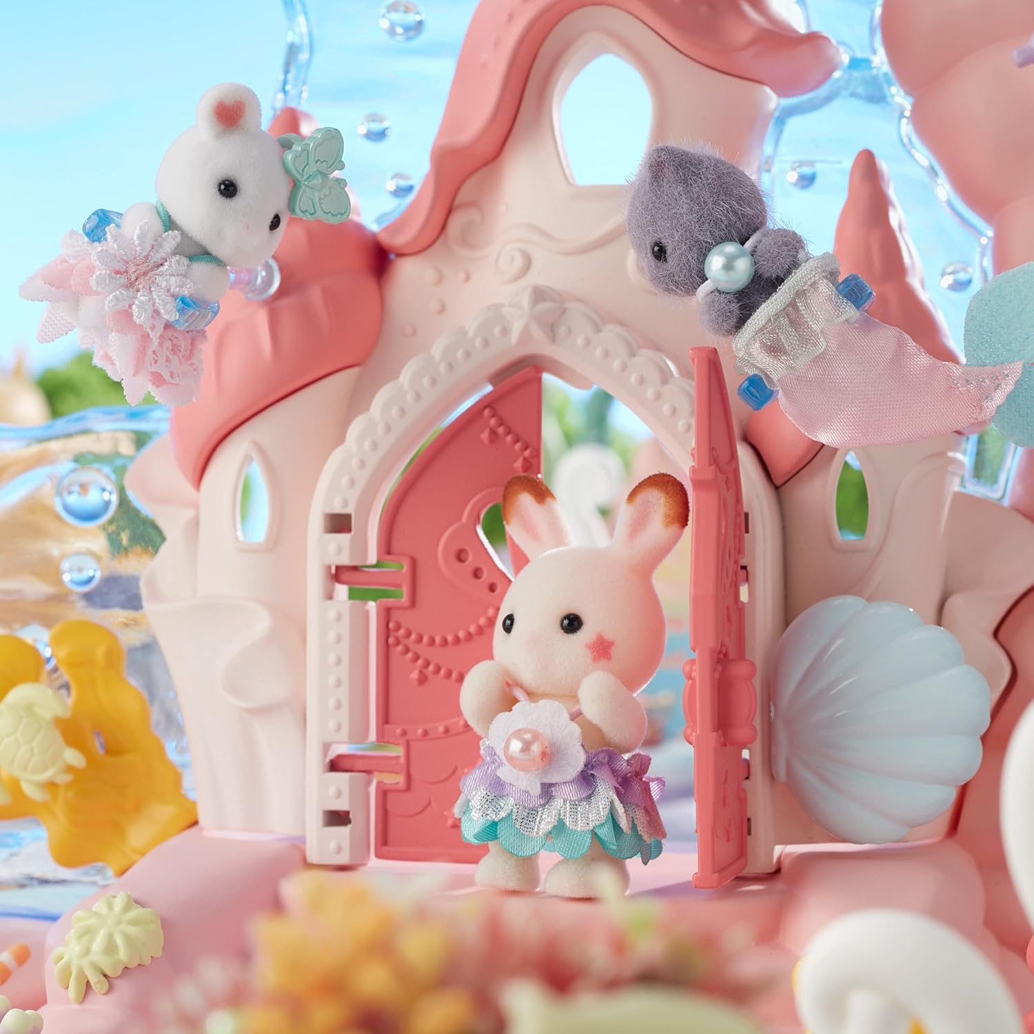 Sylvanian Families 5715 Mermaid Castle - Doll's House