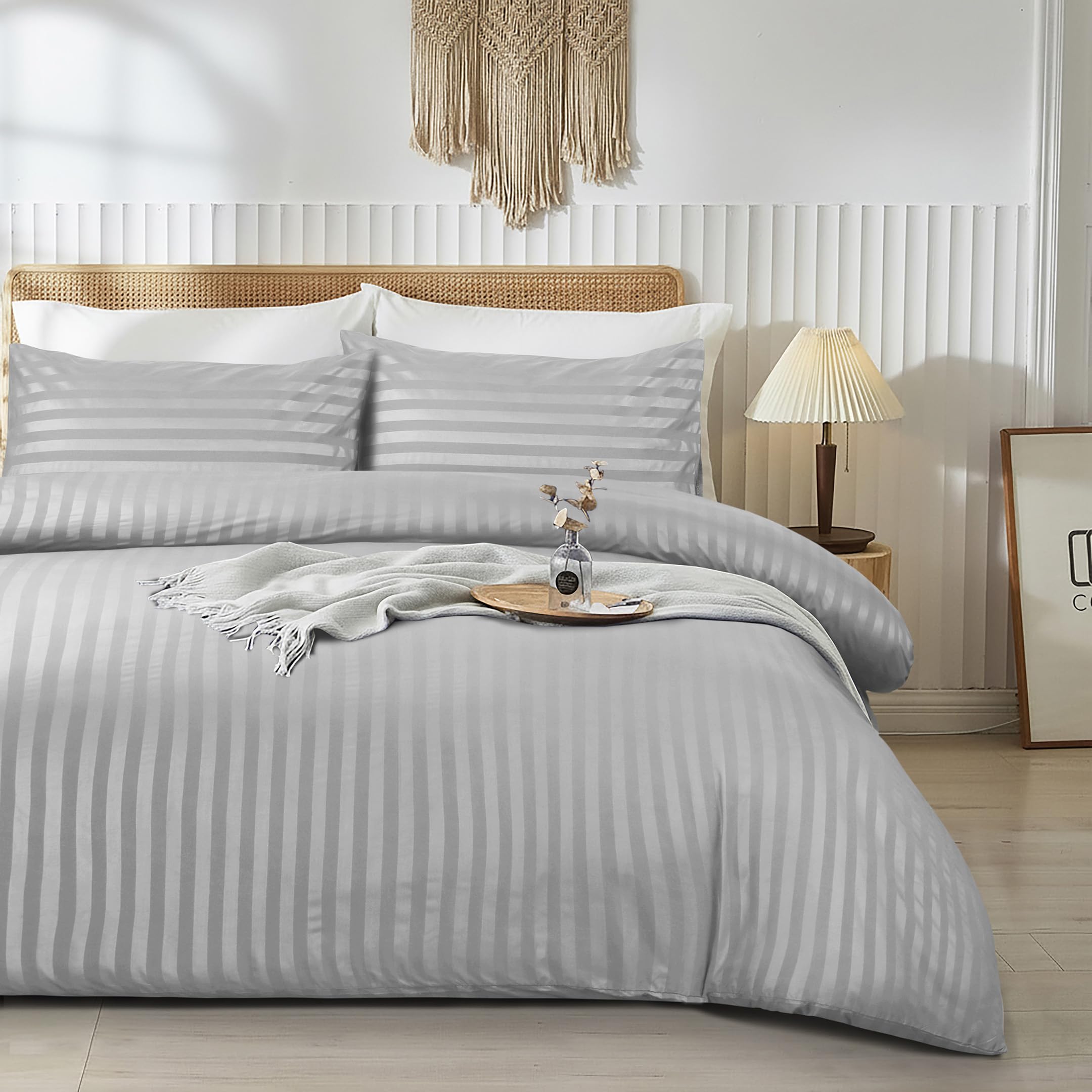 JEB TIFL Premium Hotel Quality Satin Stripe Duvet Cover Set - Quilt Cover Bedding Sets with Pillowcases - Soft Microfiber Quilt Bedding, Hypoallergenic Button Closure Bed Covers (Silver, Single)