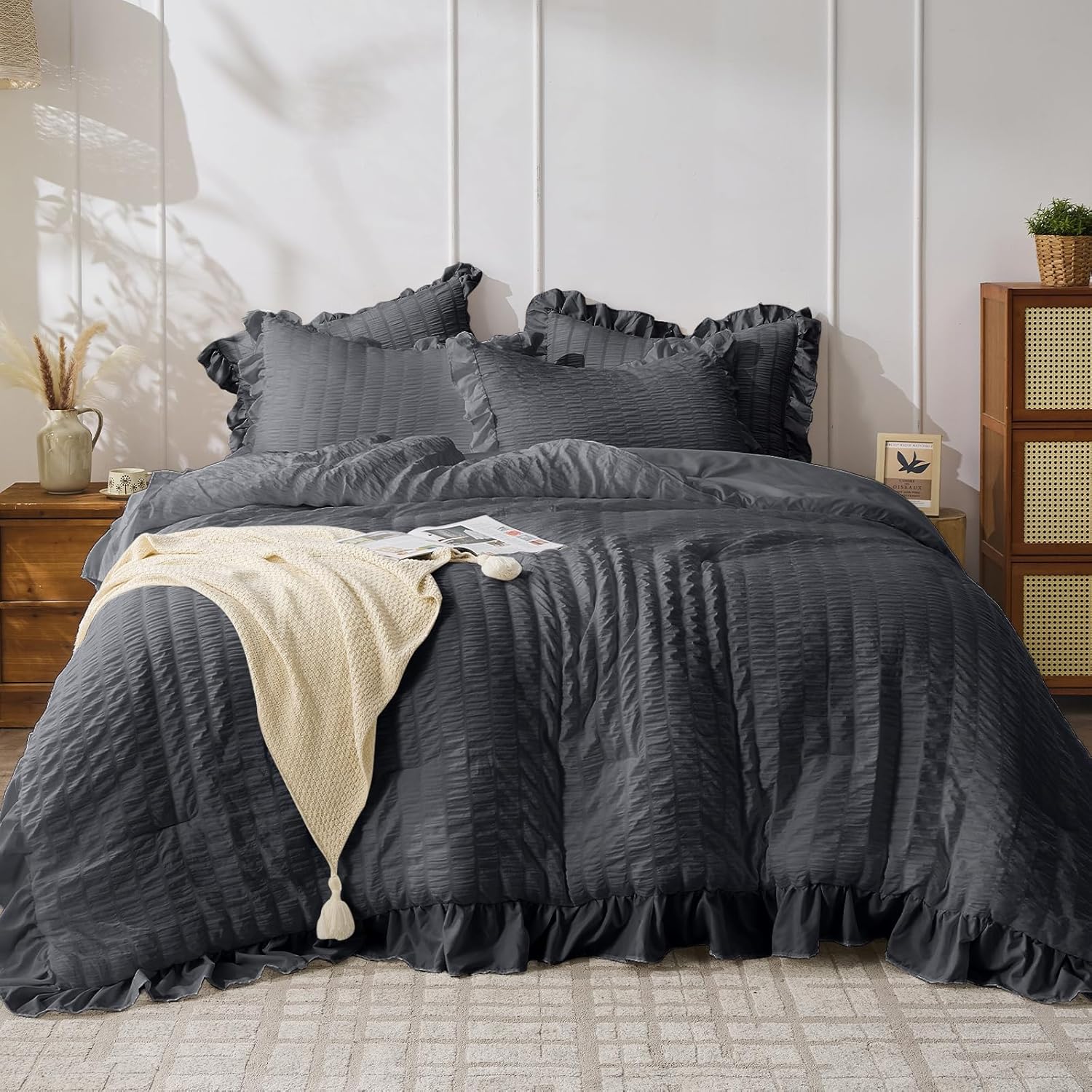 JOLLYVOGUE Dark Gray Queen Comforter Set, 3 Pieces Seersucker Bedding Comforter Sets, All Season Bed in a Bag Queen, Lightweight & Fluffy Queen Bedding Set with 1 Comforter, 2 Ruffle Pillowshams Queen Dark Grey