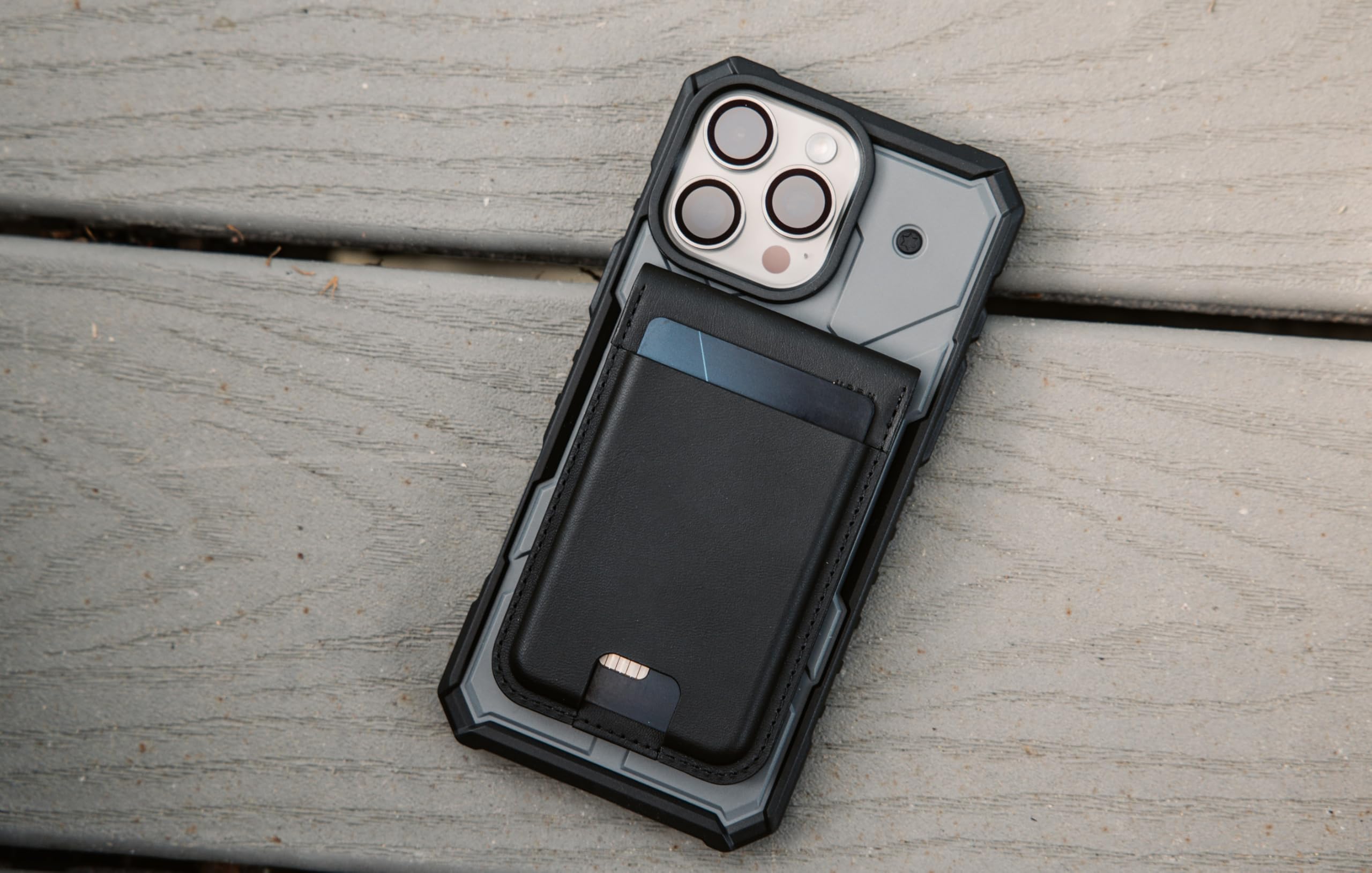 URBAN ARMOR GEAR Metropolis Portafoglio Magnetico Slim | Per telefoni e cover compatibili MagSafe | Spazio per fino a 5 carte | Funzione di supporto | Pelle vegana