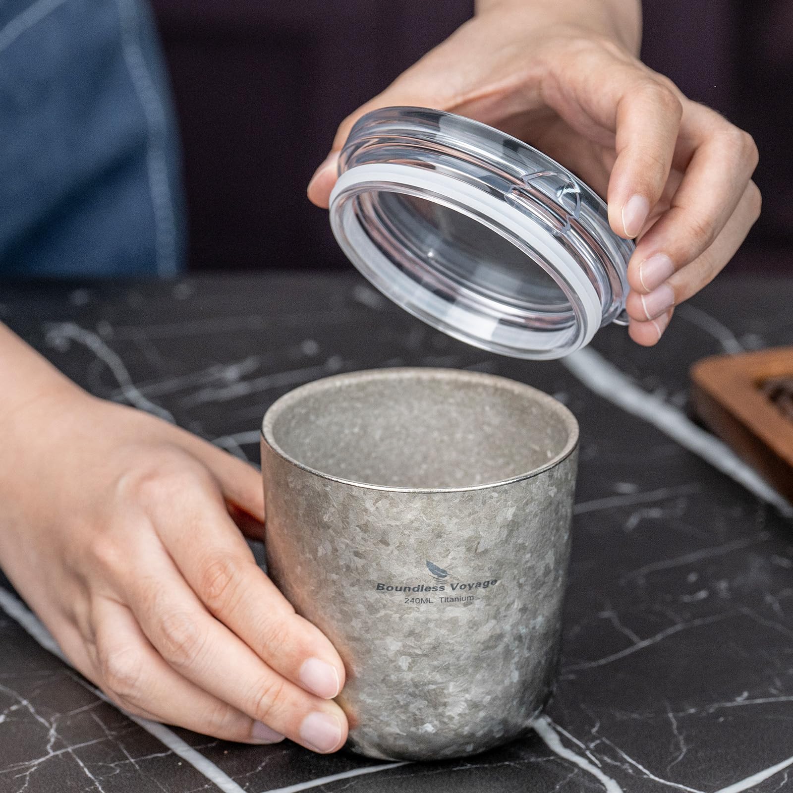 Boundless Voyage Ti3238D Tasse en titane à double paroi avec couvercle Tasse à thé ultra légère pour l'extérieur, le camping, le pique-nique, la randonnée, les voyages, l'utilisation à la maison