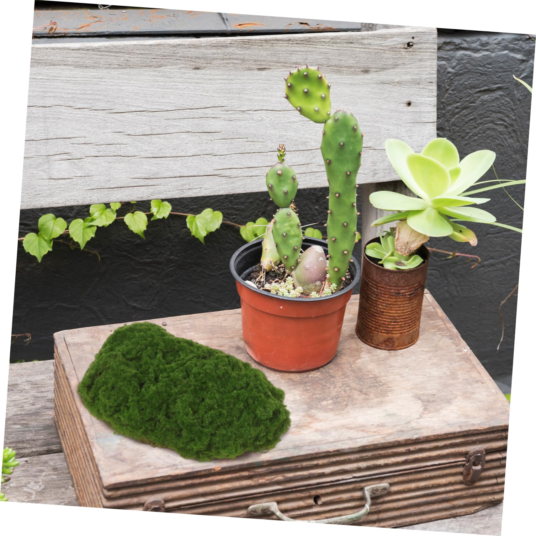 Artificial plants 4PCS Sztuczne zielone mchowe kamienie do akwarium i wróżki dekoracje ogrodowe do sezonowego wystroju rzemiosła i akcesoria ogrodowe flowers