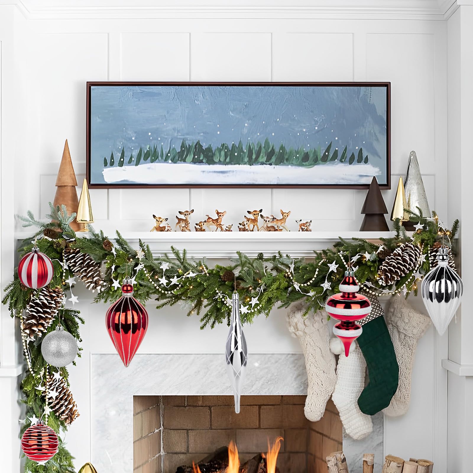 Hollyone Lot de 32 boules de Noël incassables en plastique - Différentes boules de Noël - Ornements à suspendre pour sapin de Noël, vacances, fêtes, décoration d'intérieur - Rouge et argenté