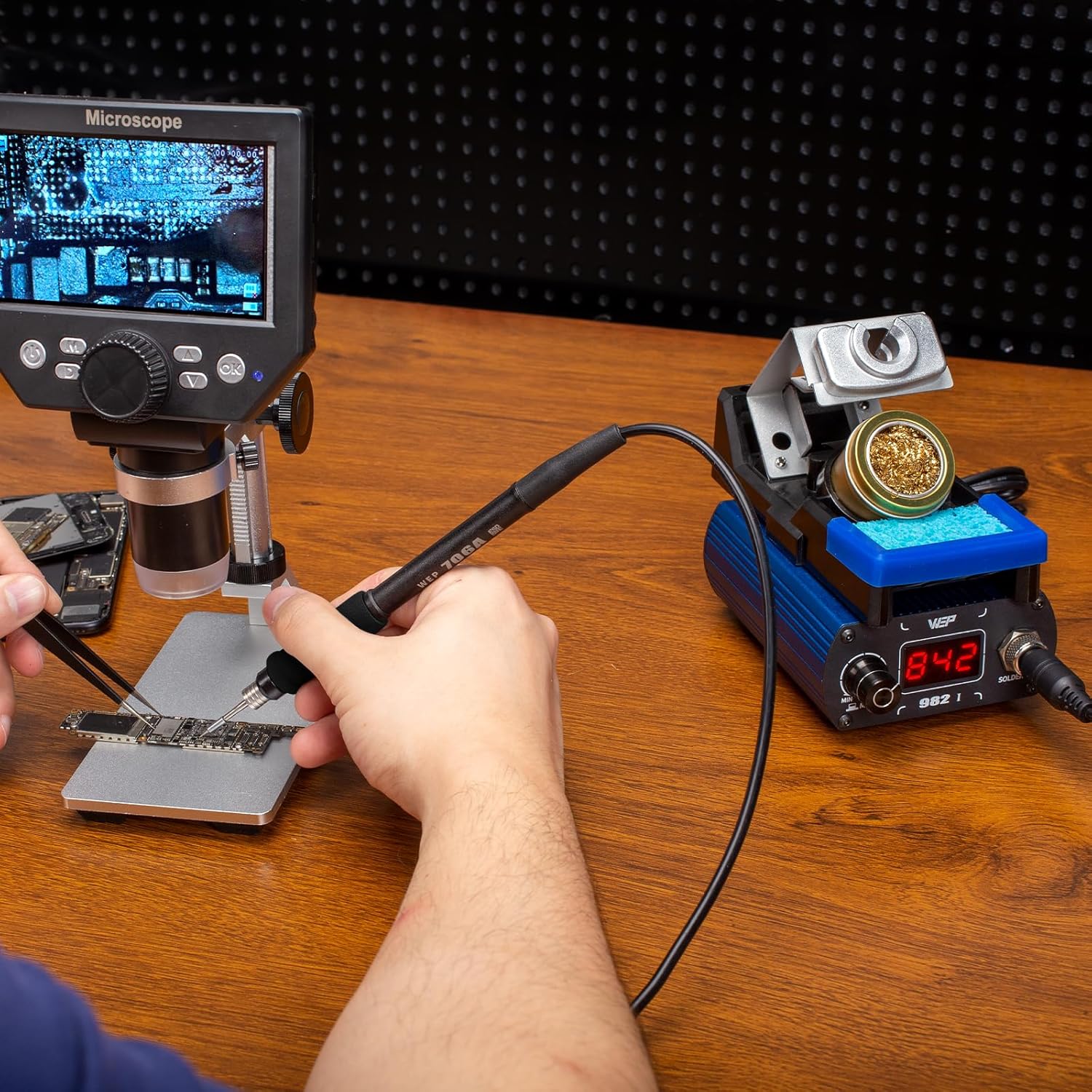 WEP 982-I Precision Soldering Iron Station with Temperature Control, Preset Channels, °C-°F Conversion, Sleep Mode, Automatic Shutdown, Calibration Functions C210 Compatible Soldering Tips