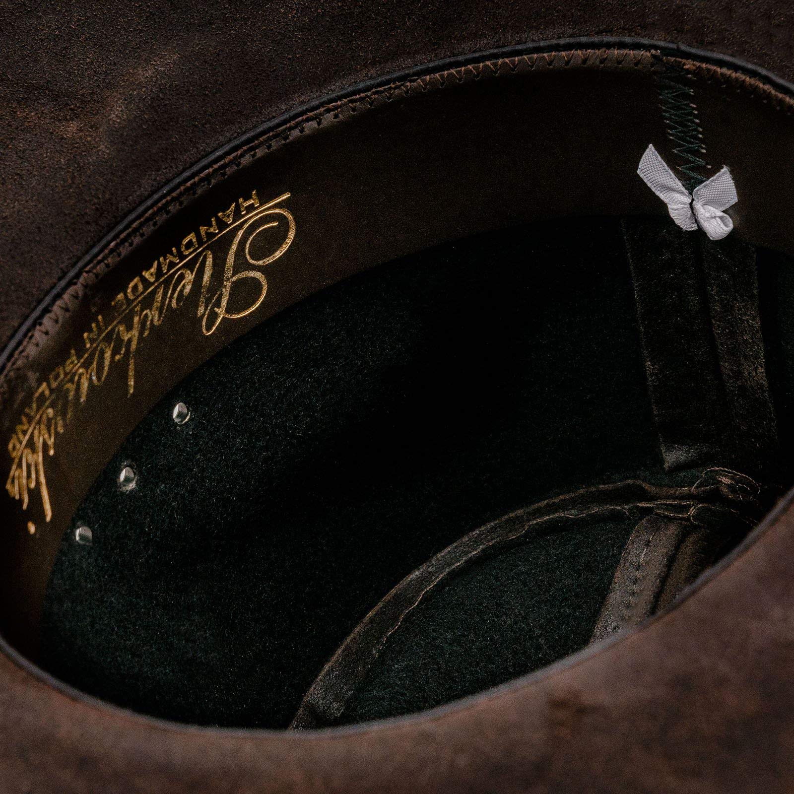 Sterkowski Cattle in Classic western cowboy cappello
