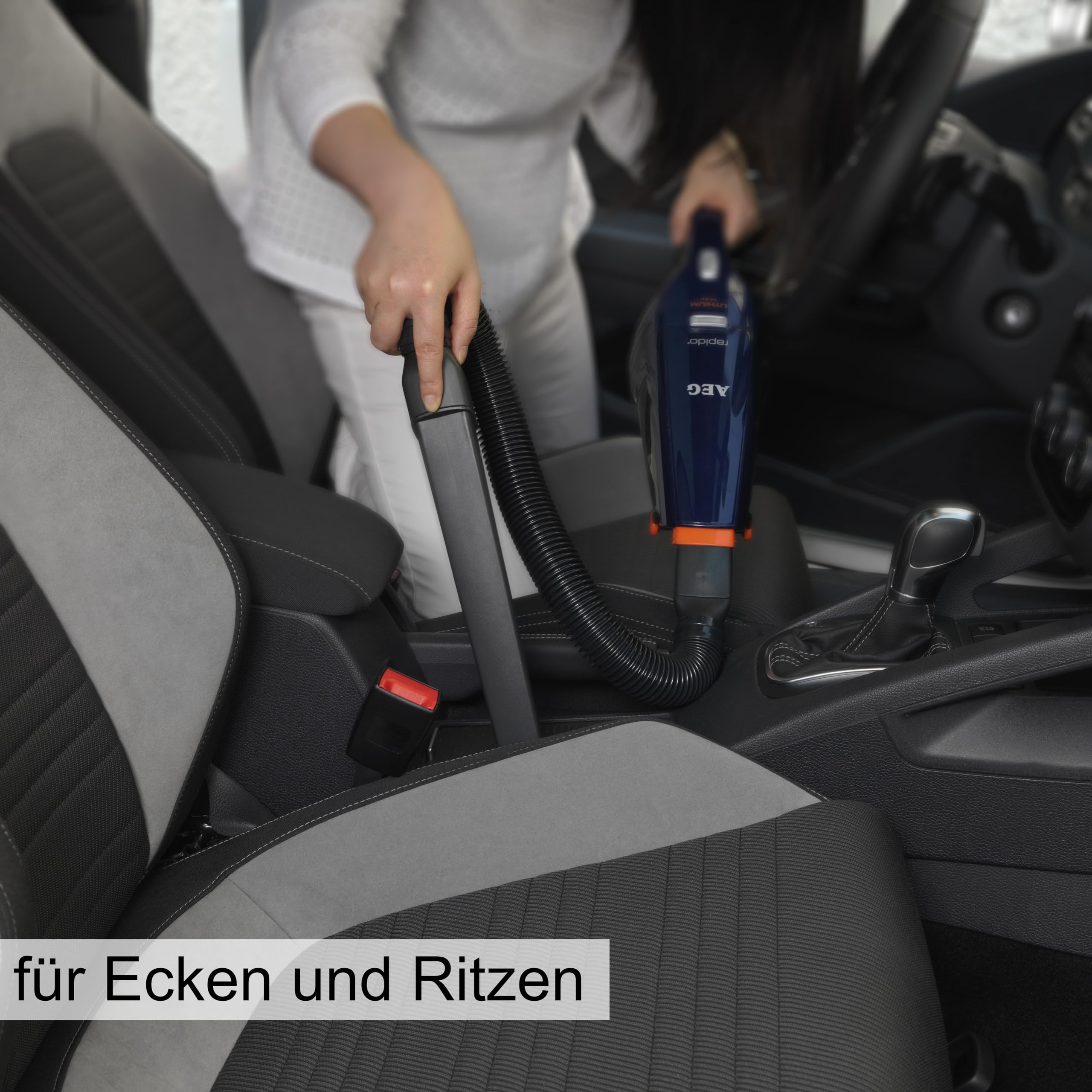AEG AKIT360+ Erweiterungsset für CX7 Akkustaubsauger (Zubehör, Staubsaugerdüse, Detailreinigung, Zuhause und Auto, Aufbewahrungsbox, Flexibler Saugschlauch, Fugendüse, Polsterdüse, Adapter, schwarz)