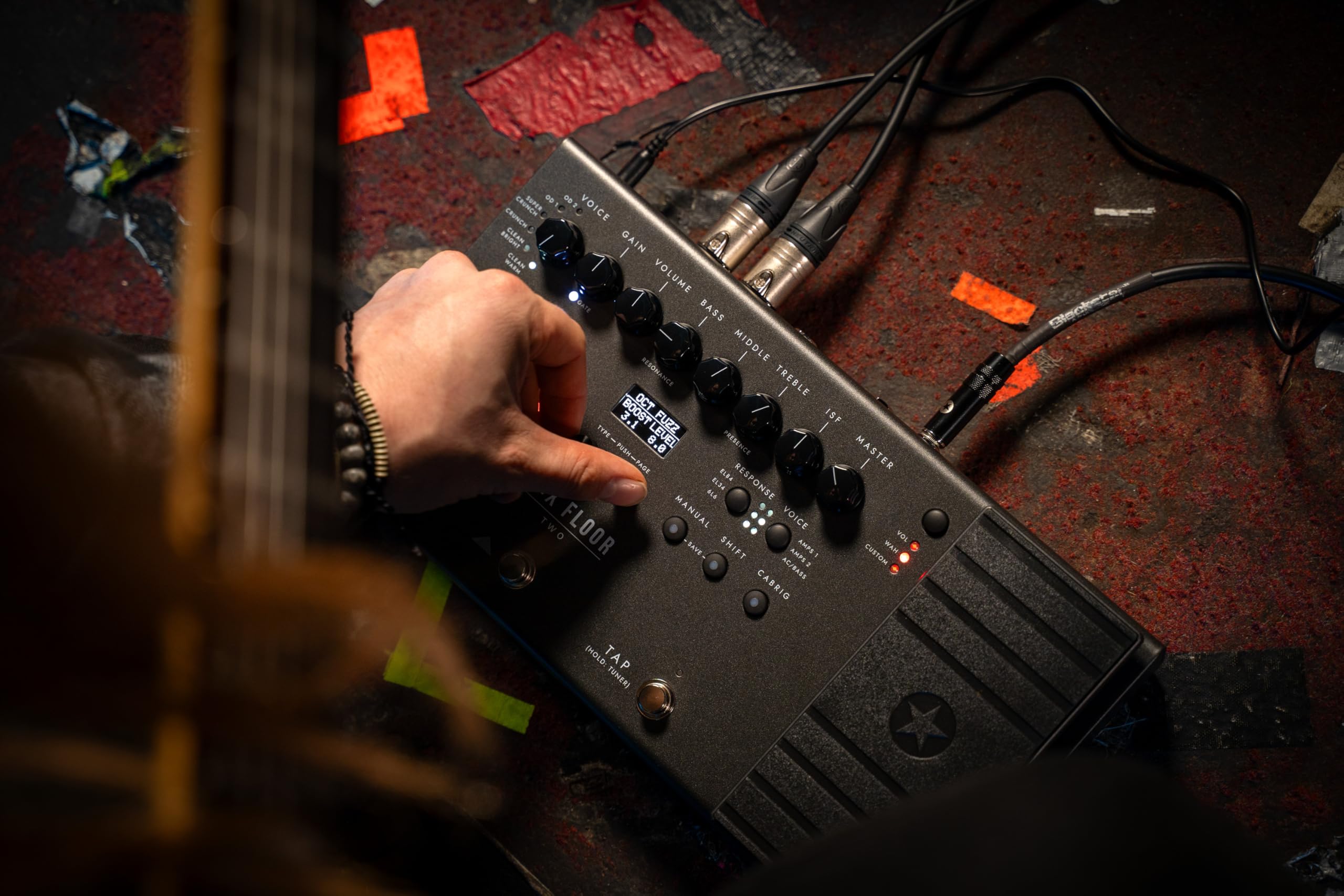Blackstar ID:X Floor 2 Amp Modeling Pedalboard - 6 Amp Voices, Valve‑Style Emulation, 35+ Effects, Expanded Footswitch Control
