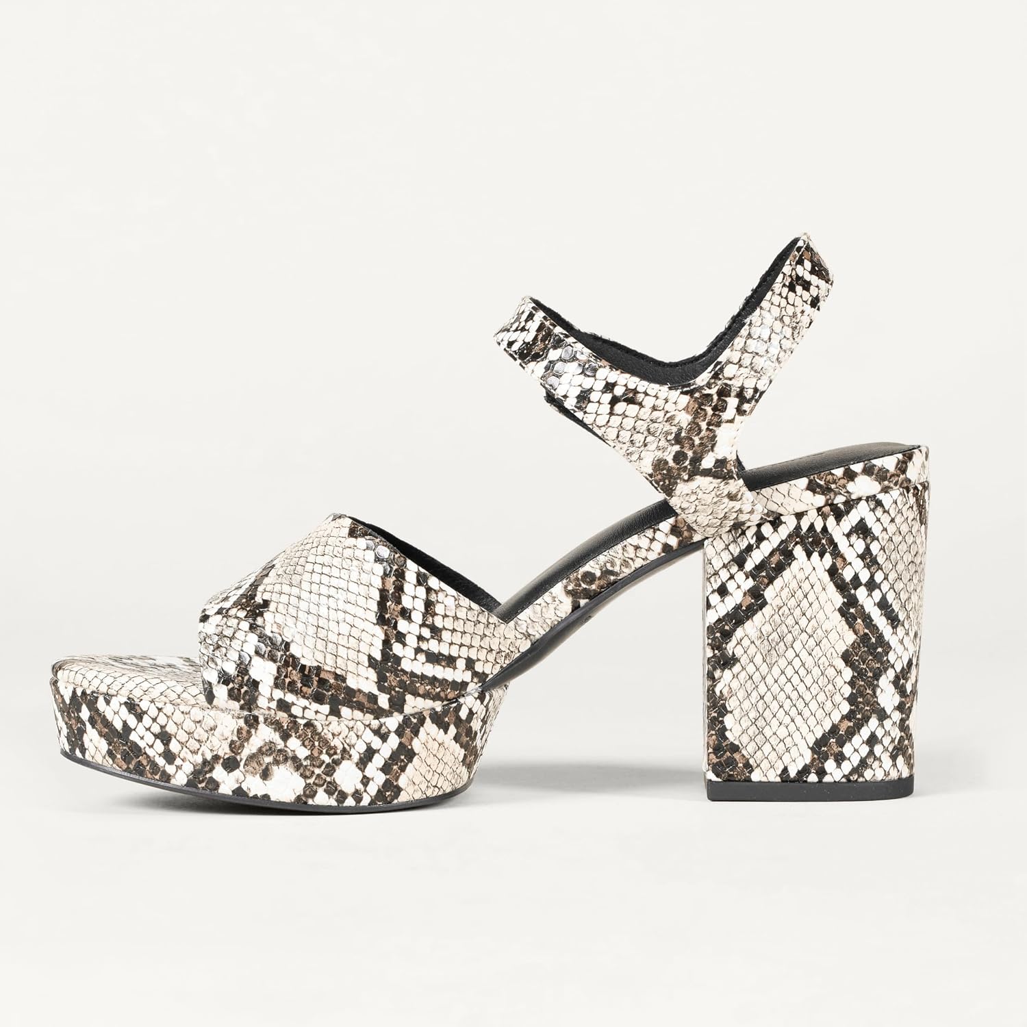 Amazon Essentials Women's Platform Ankle Strap Block Heel Sandal