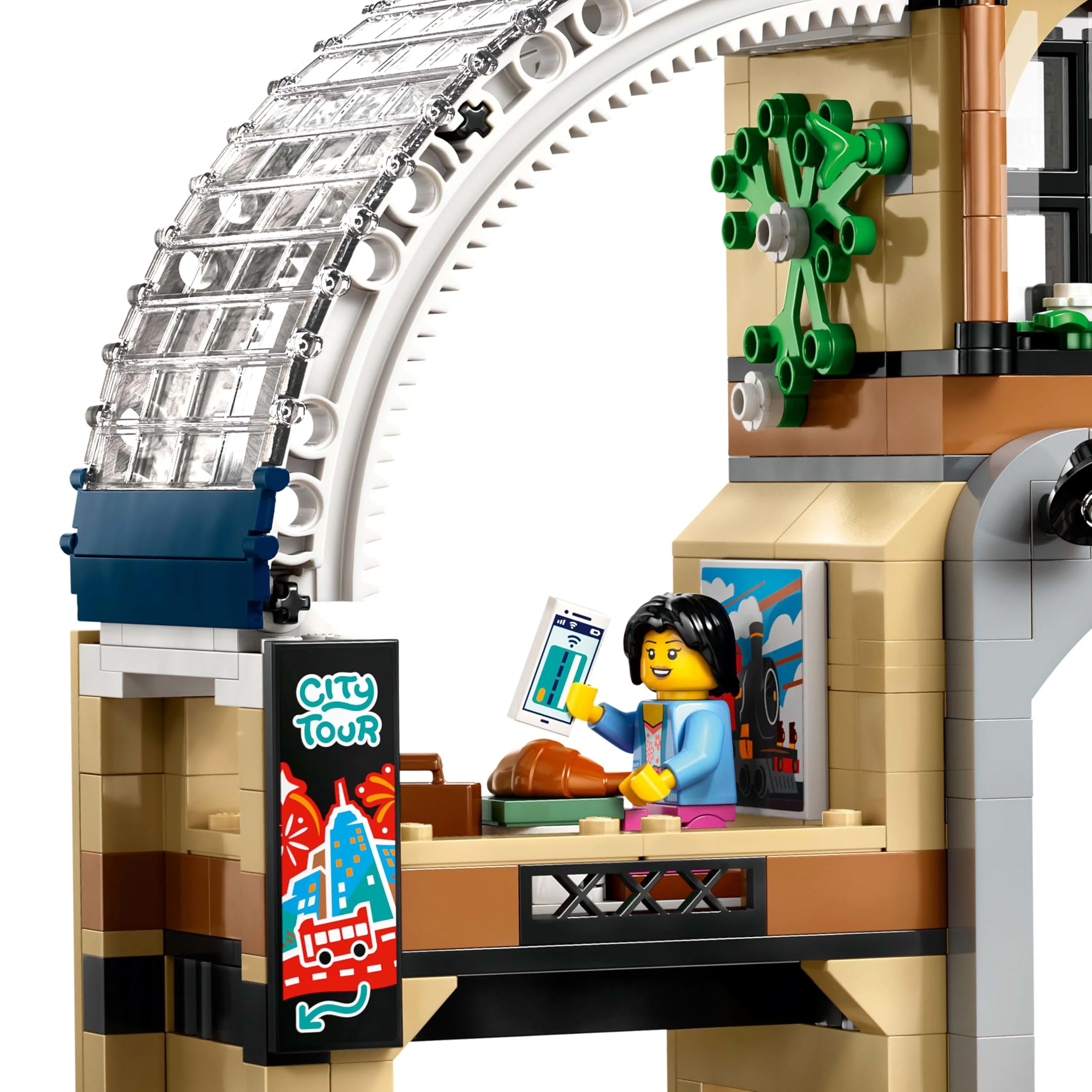 LEGO City Centralny dworzec kolejowy, zabawka dla 7-latka z pojazdami kolejowymi, wagon z wysięgnikiem, sześć minifigurek, figurka dziecka i dwa gołębie, prezent dla chłopca i dziewczynki 60469