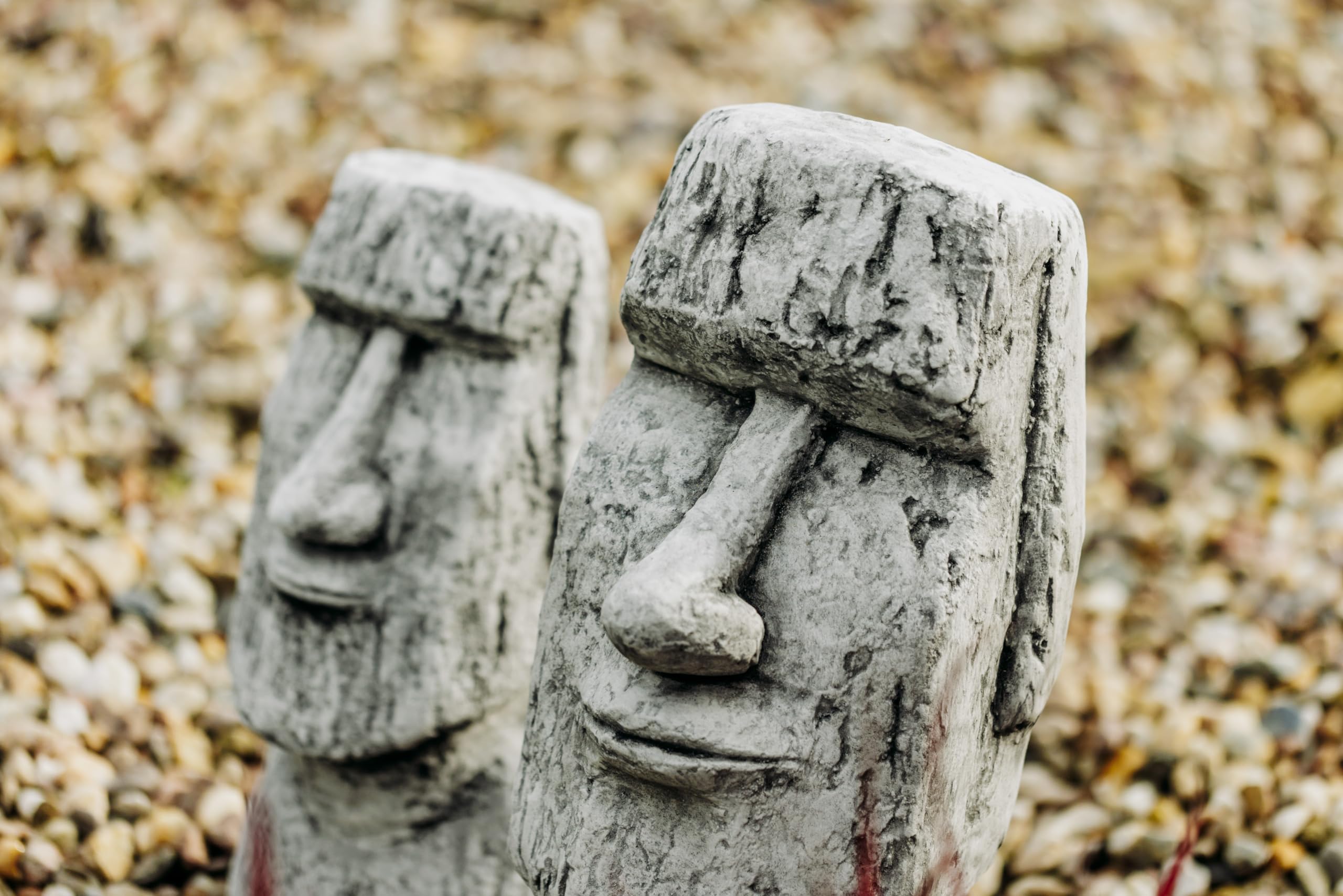 gartendekoparadies.de Set mit Zwei Moai-Stein-Statuen, Steinfigur, H. 55/41 cm, 36 kg / 16 kg, Grau, frostsicher aus Steinguss für Außenbereich