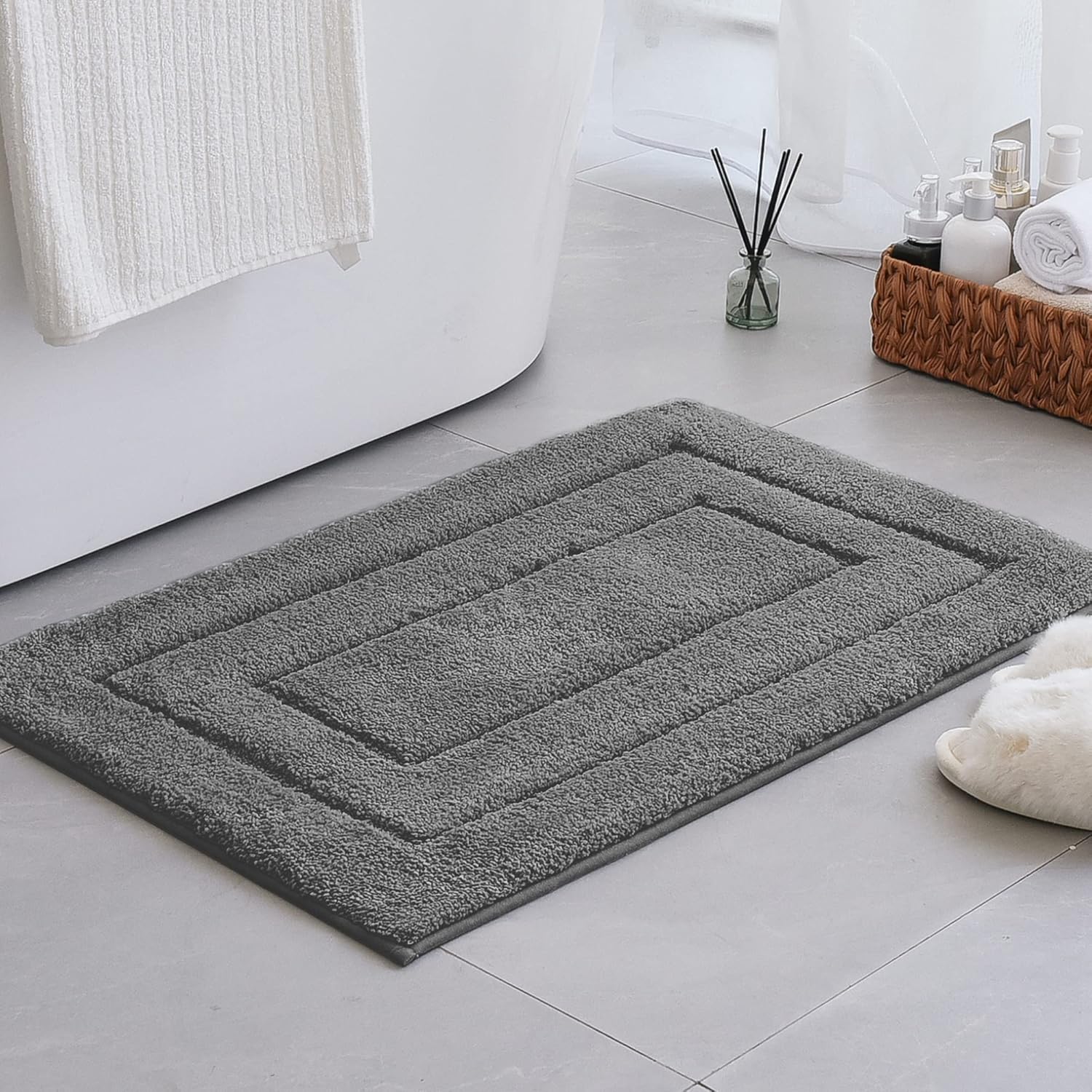 GRANNY SAYS Bathroom Rug, 20" x 32" Dark Grey Bath Mats for Bathroom