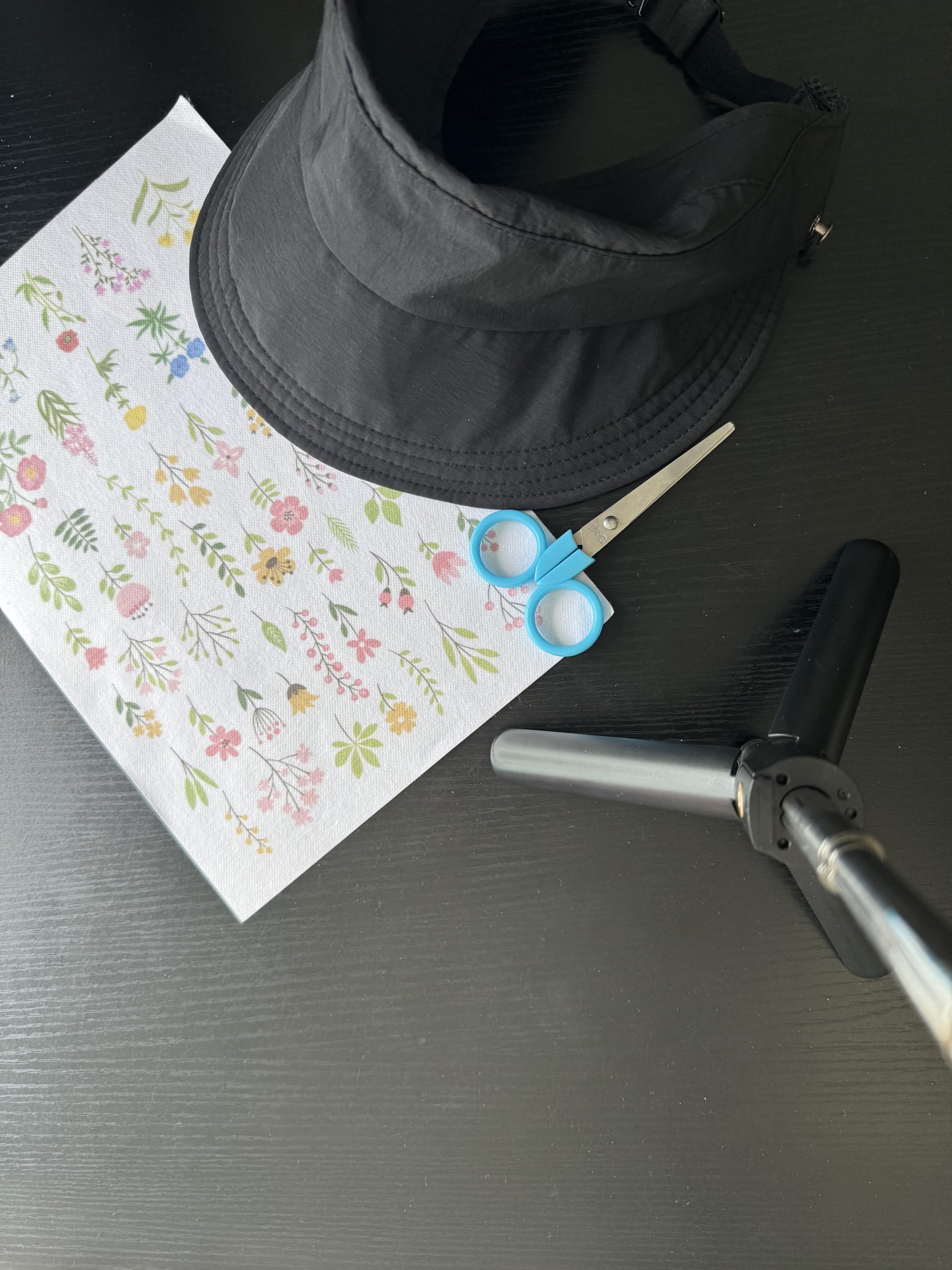 100pcs Water-Soluble Embroidery stabilizer with Colorful Printed Flower Pattern Stickers, Suitable for Novice Sewing and DIY Sewing Enthusiasts, Easy to use