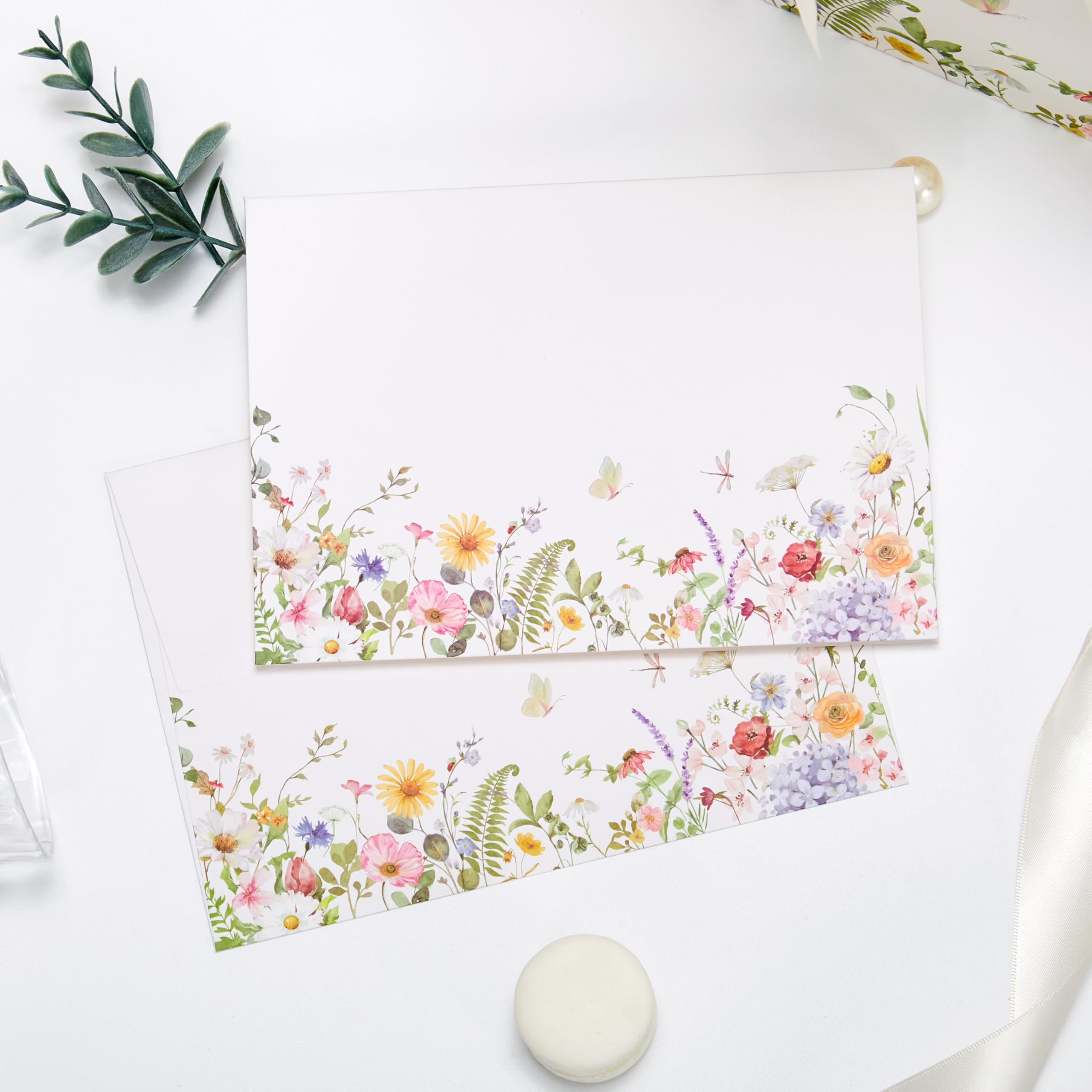 Crisky 2 Pack Wildflower Gift Bag with Tissue Paper and Cards for Wedding, Bridal Shower, Engagement, Bachelorette, Birthday, Tea Party