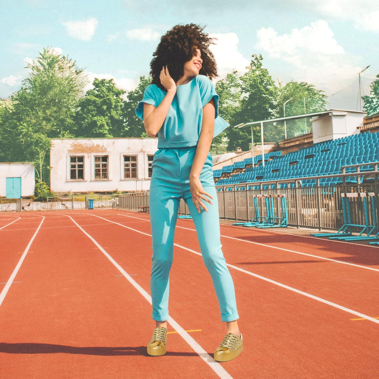 AISFAES Women Glitter Platform Sneakers Sparkly Lace-Up Chunky Sneakers Fashion Low-Top Tennis Shoes Comfortable Metallic Sequin Walking Shoes - Image 3