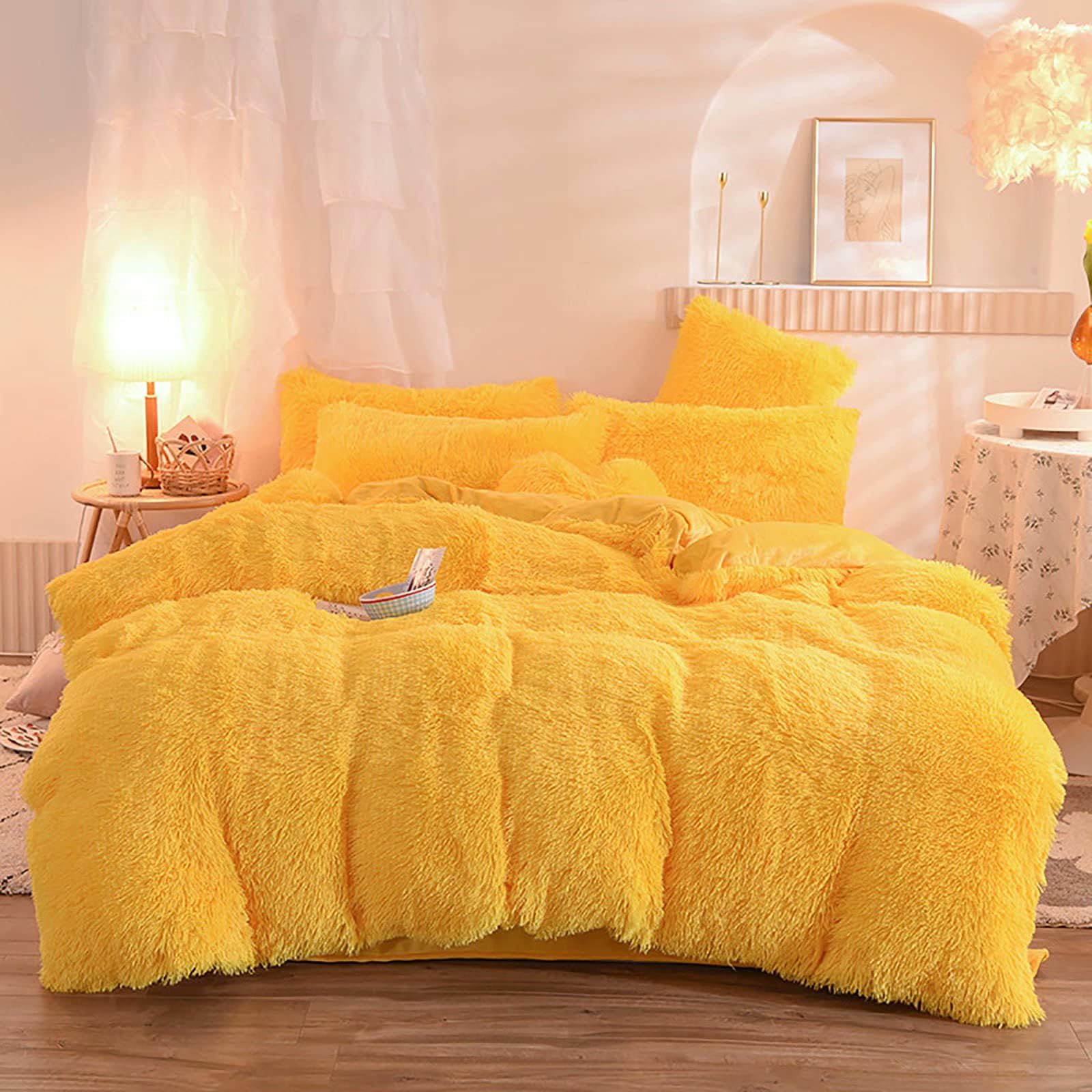Faux Fur Duvet Cover Set, 5 Pieces Yellow Plush Fluffy Luxury Bedding Cover Set, Warm Winter Shaggy Crystal Velvet Comforter Cover Queen (1 Duvet Cover+1 Flat Sheet+2 Pillowcase+1 Heart Pillow)