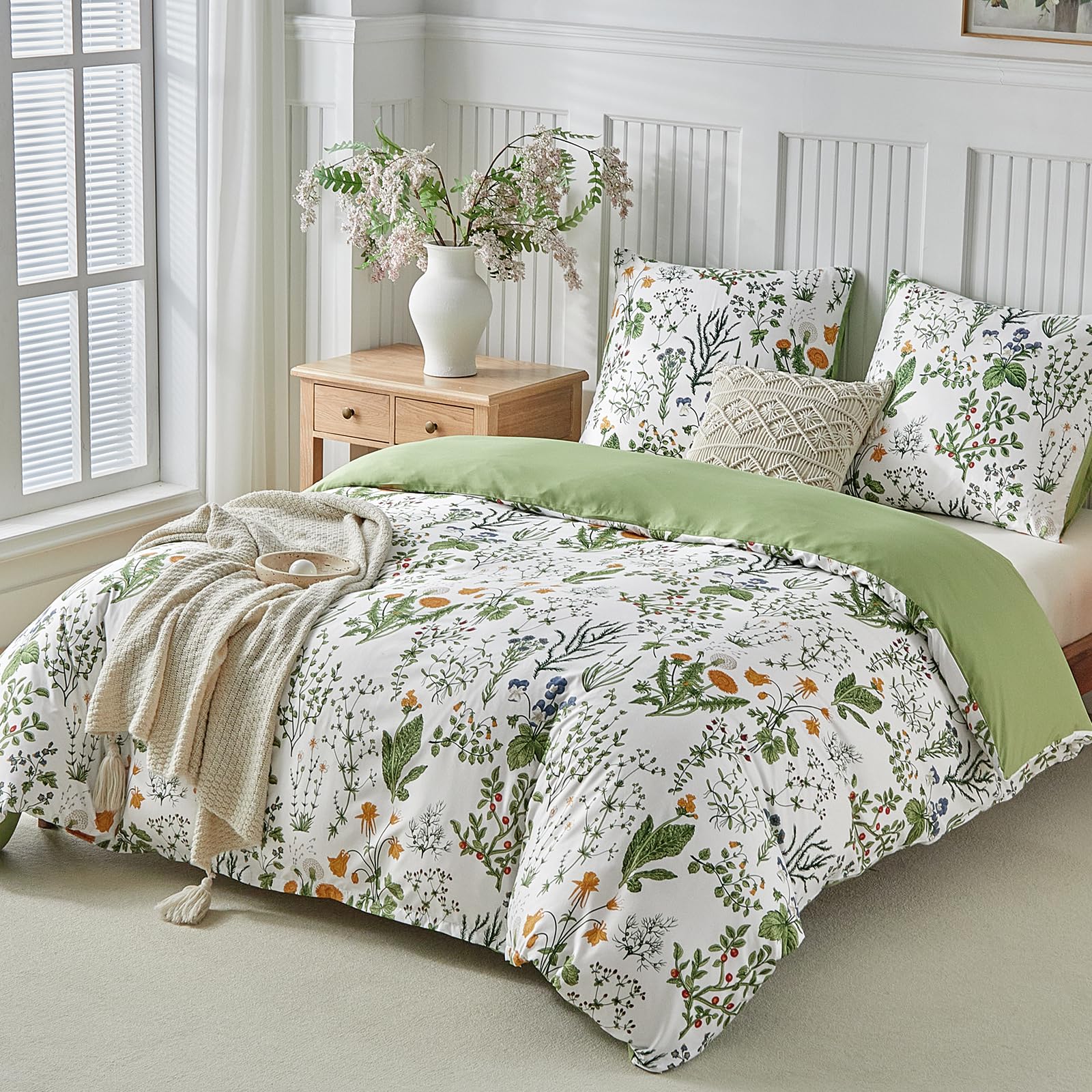 Tokokimo Bed Linen 220 x 240 cm, 3-Piece - Lush Garden Flowers Designs - Microfibre Duvet Cover 220 x 240 cm for Double Beds with 2 Pillowcases with Zip 80 x 80 cm, Green