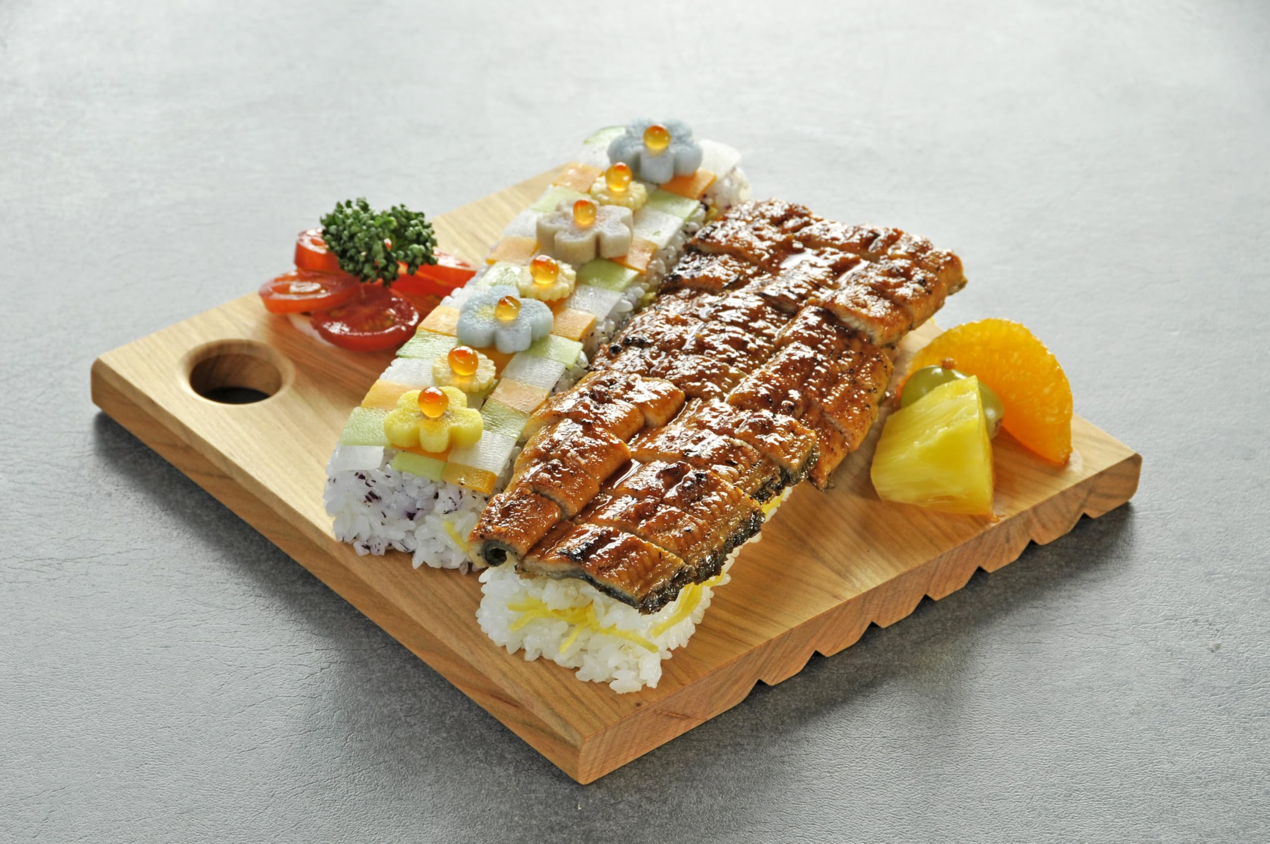 寿司加工機　SUZUKI 食品押し寿司加工機 ステンレス製 Amazon｜酒井産業 切溝付押し寿司器 5ツ切 国産 ひのき 料理 簡単 手軽