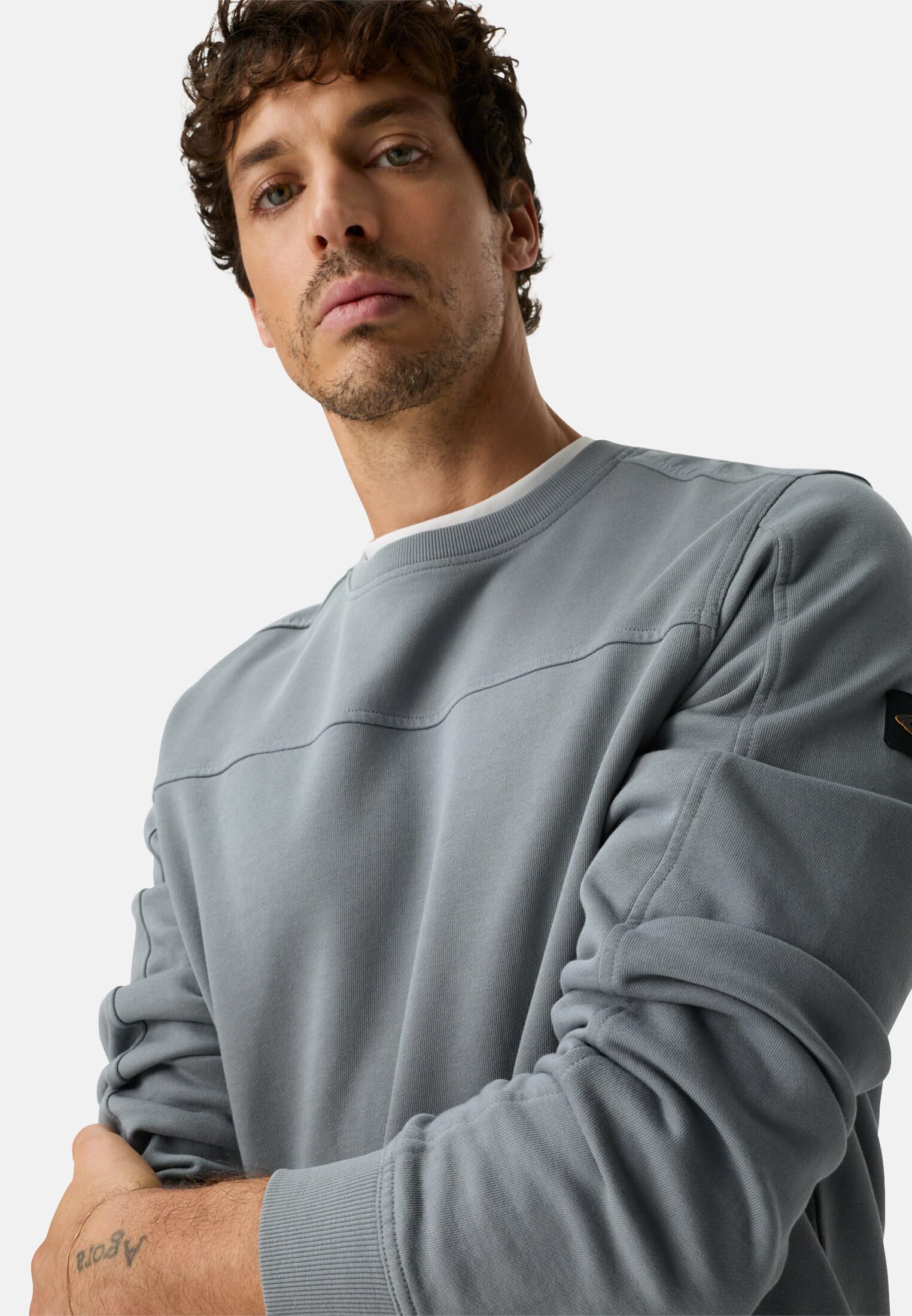 camel active Herren Sweatshirt mit Details | Gemütliches Sweatshirt mit Rundhalsausschnitt aus reiner Baumwolle für Freizeit und Alltag