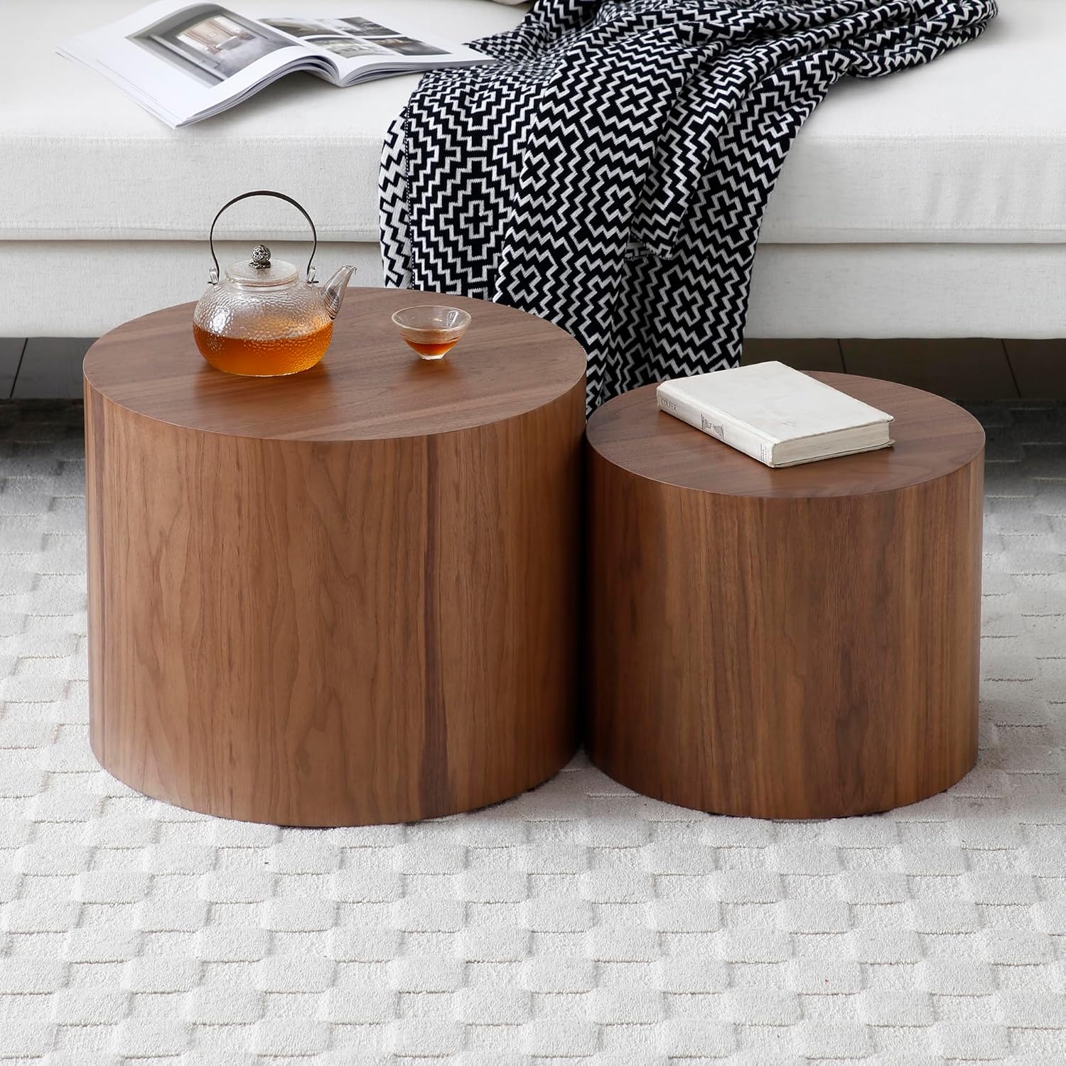 18" Wood Nesting Coffee Table Set of 2, Modern Round Coffee Table with Non-Slip Feet, Wooden Circle Side Table and Accent Furniture for Bedroom Balcony Lounge Home Office, No Assembling
