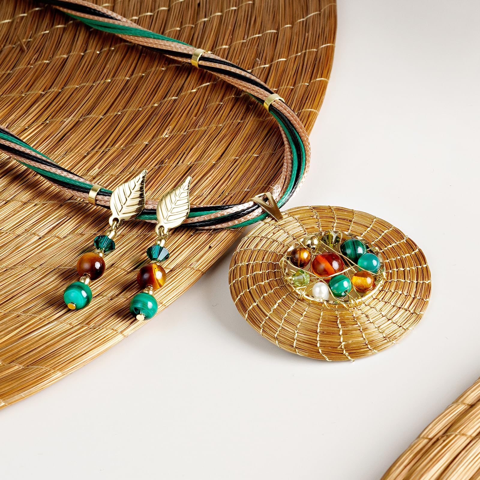 Conjunto Mandala Oro Vegetal 45 mm con Malaquita, Ojo de Tigre y Cristales