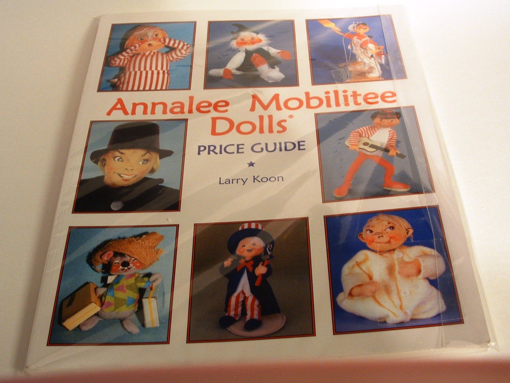 Annalee Mobilitee Dolls: Price Guide