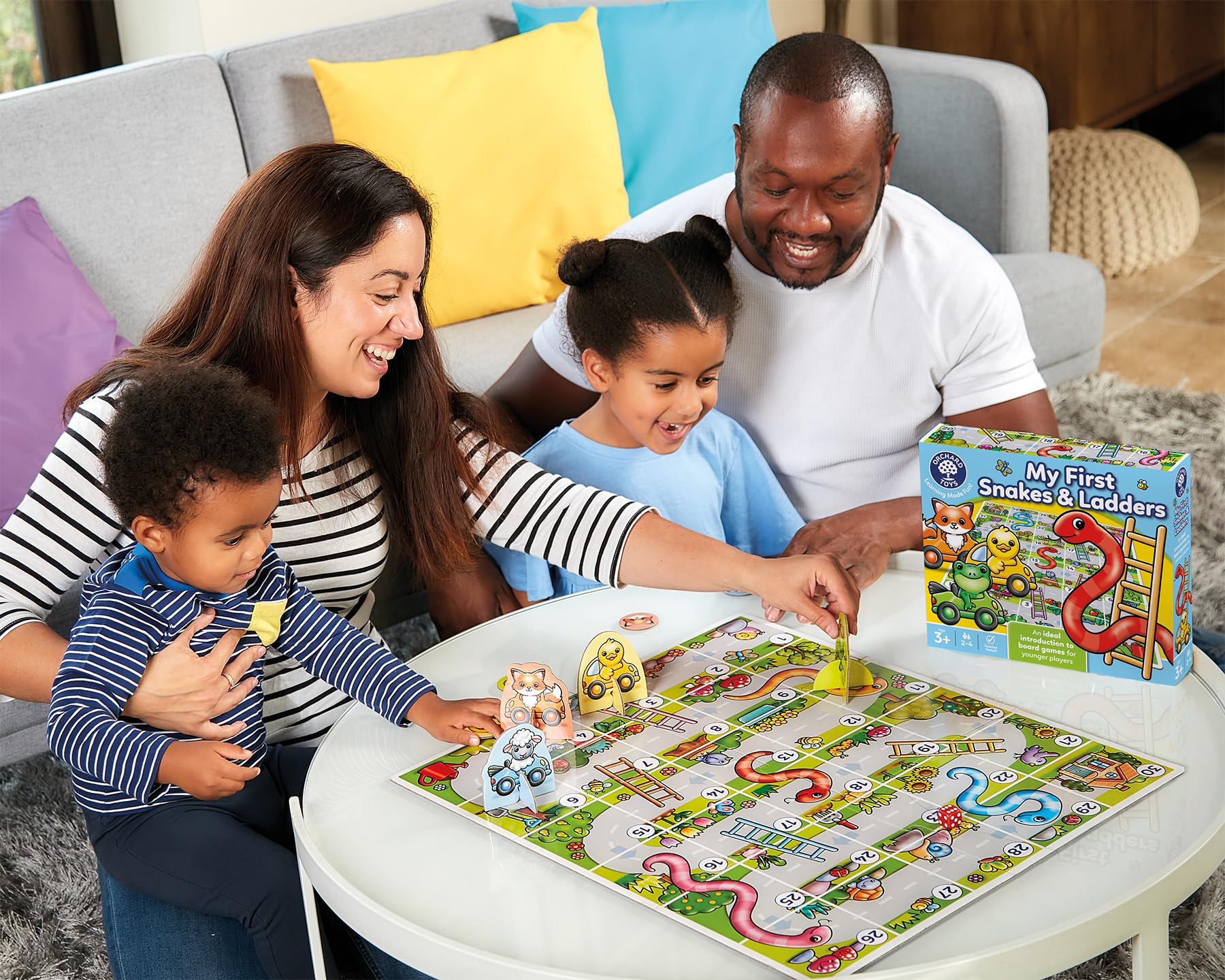 Orchard Toys My First Snakes & Ladders - Gioco per bambini grandi con pezzi da gioco 3D colorati giganti, giochi da tavolo per bambini e bambini, età 3-6 anni, per 2-4 giocatori