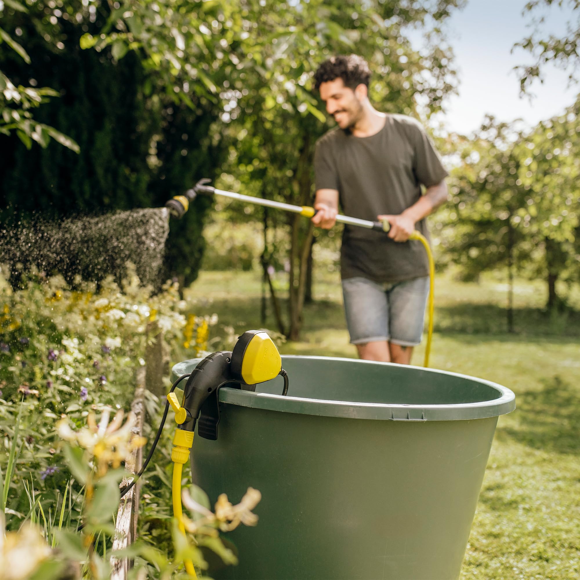Kärcher Single Kunststoff Fasspumpe BP 1 Barrel (Bewässerung mit Regenwasser, 400 Watt, 3800 l/h), Gelb
