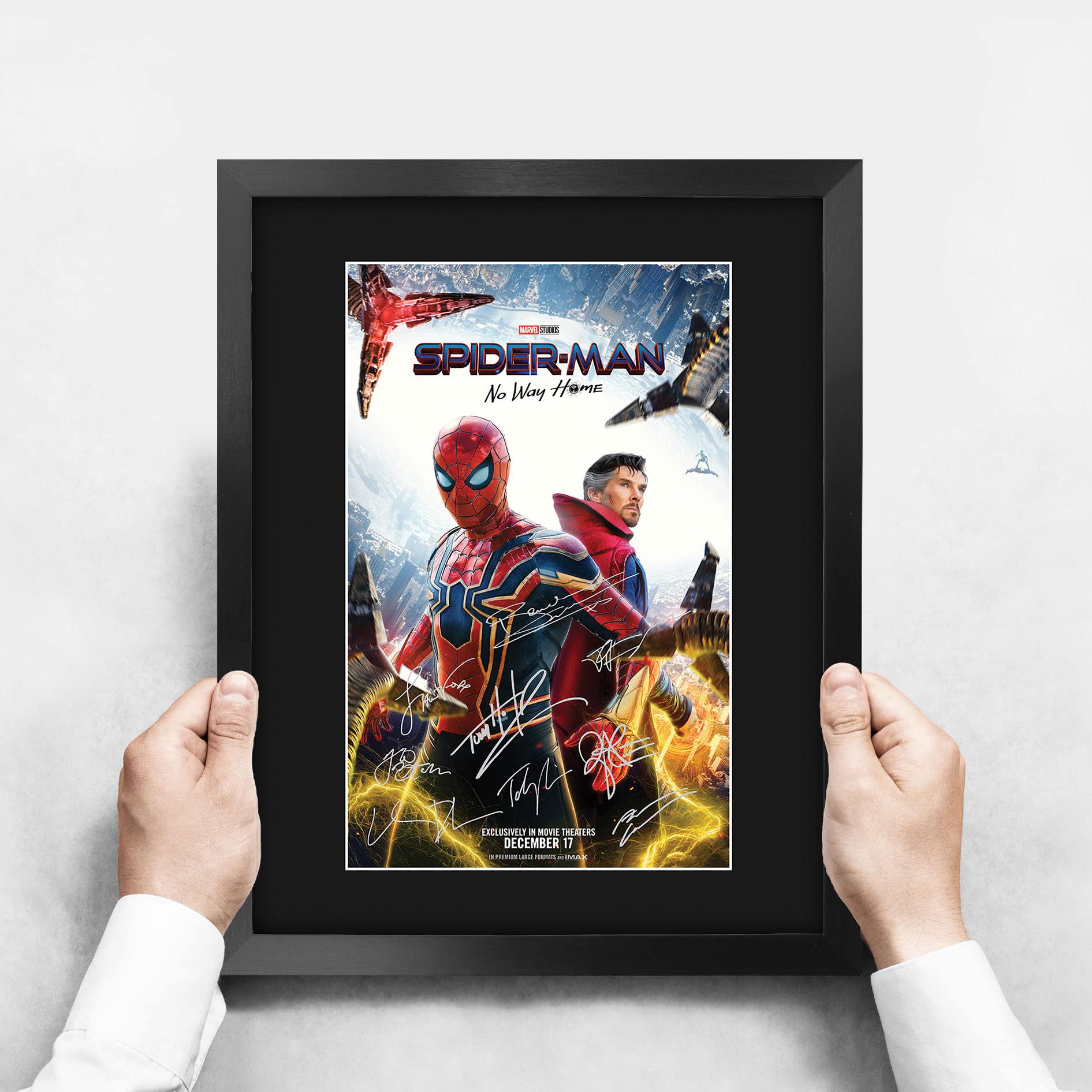 Tom Holland サイン入り B1ポスター Tom Holland サイン入り B1ポスター