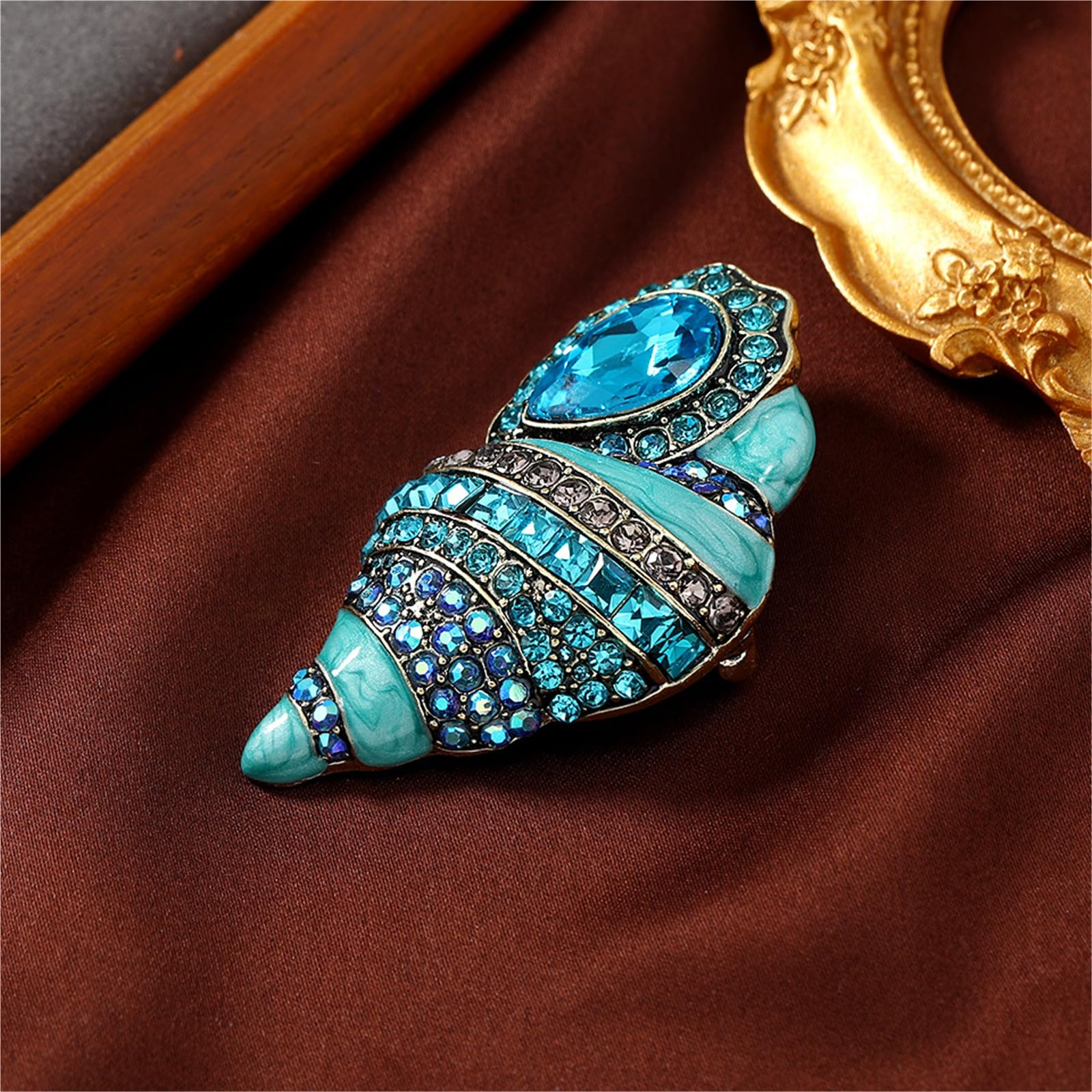 Broche de caracola retro de alta gama con diamantes de imitación de aceite, pin artístico de aleación de zinc para ropa y abrigos