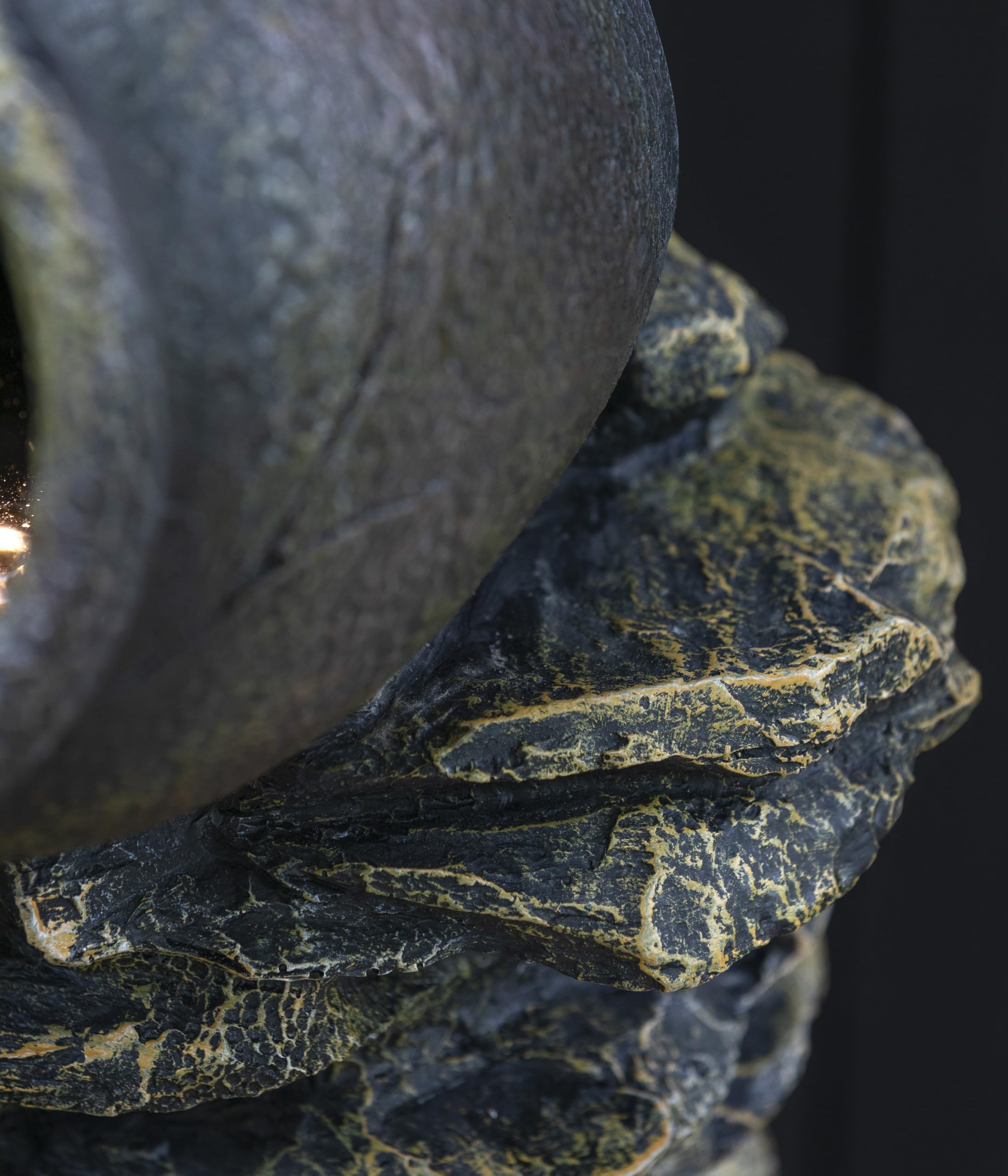 Dehner Gartenbrunnen Krüge, Outdoor-Brunnen, mit LED-Beleuchtung, solarfähig, ca. 60x46x118 cm, Polyresin, dunkelbraun/ gold