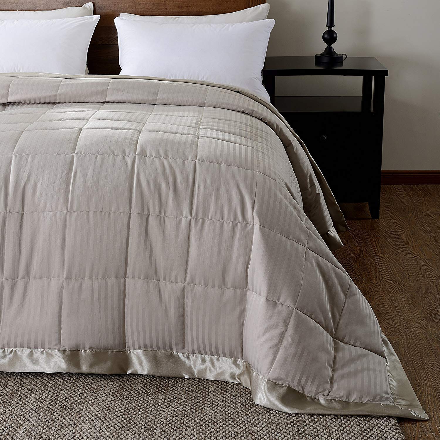 downluxe Lightweight King Down Alternative Blanket with Satin Trim