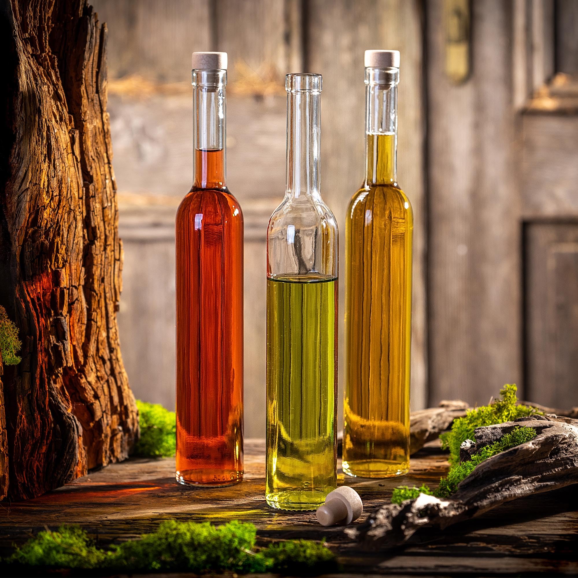 KADAX Zestaw 8 szt. Butelki szklane 500 ml z korkiem, szczelne zamknięcie, wytrzymałe szkło, do rozlewu nalewek, wina i destylatów