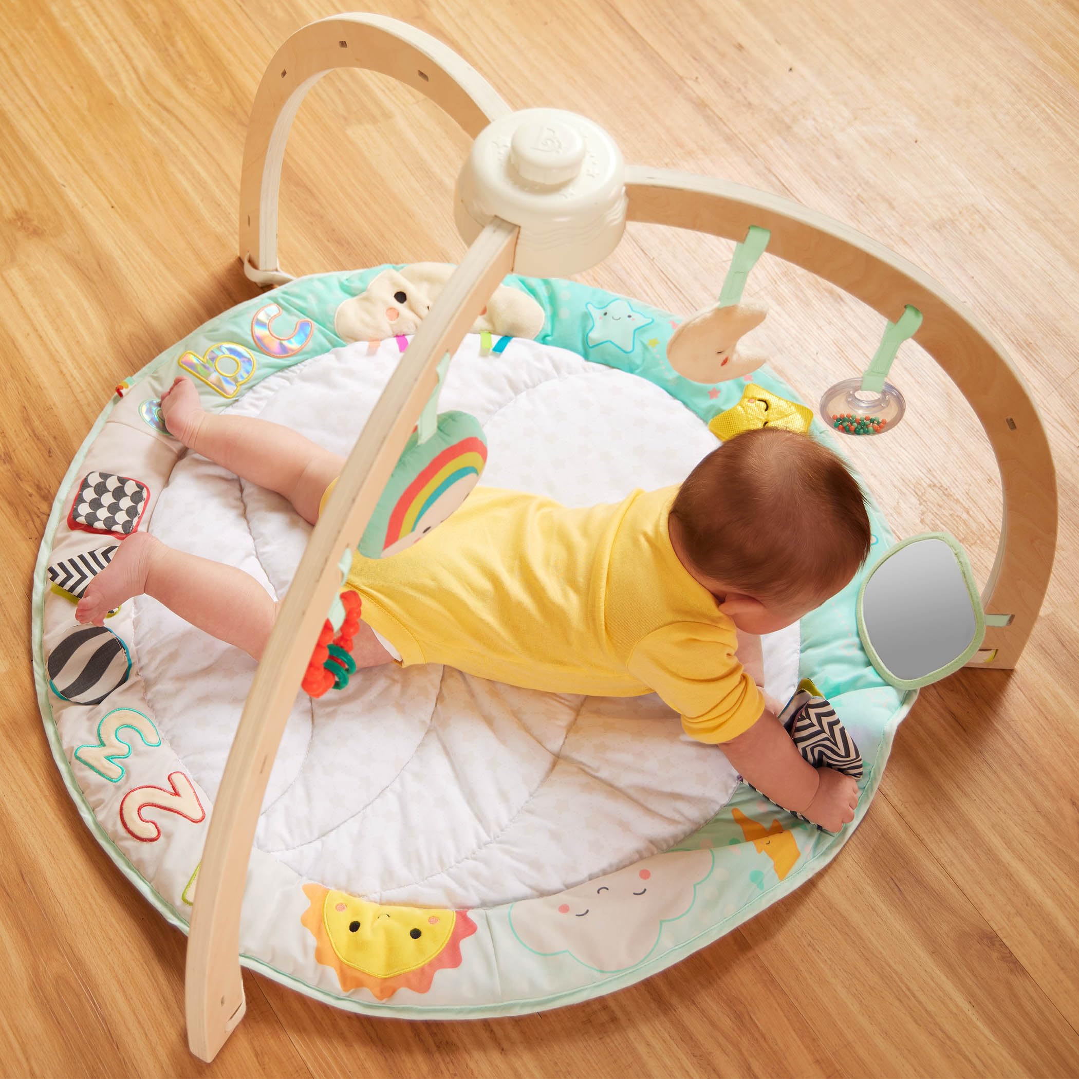 B. toys - Gimnasio de Juegos de Sol a Sol - Gimnasio de Madera para bebés - Colchoneta Blanda - Juguete sensorial Colgante - Actividades de Desarrollo - Recién Nacido