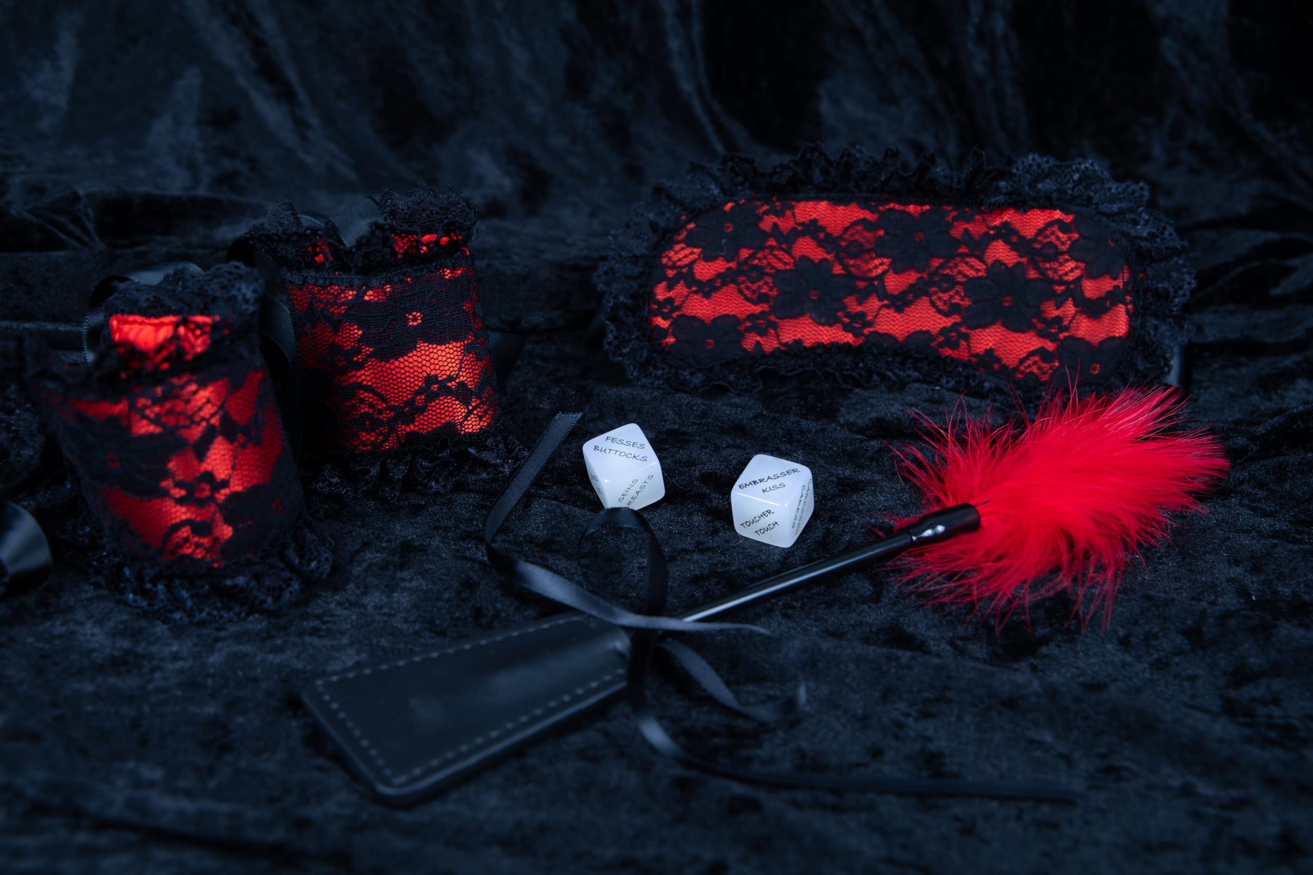 Kit Sensuel,Érotique Jeux de Bondage Soft en Dentelle Rouge et Noir, Couple Sexuelle,Jeux Adulte + set de 2 dés Phosphorescents en Français/Anglais,BDSM,SM,Couple Préliminaire,Intime,Sex