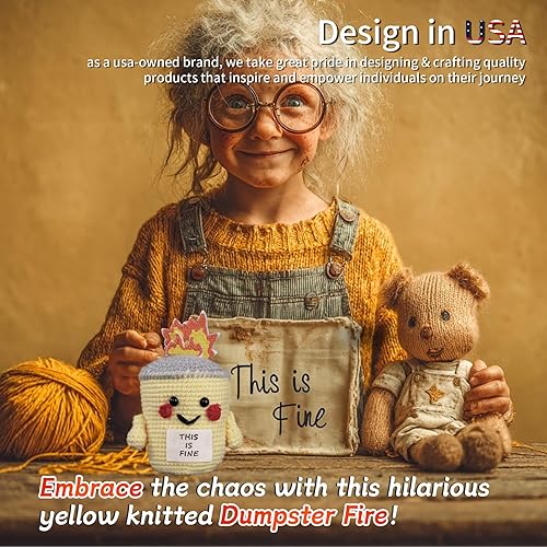 Miniatura 4 de Cute This is Fine Positive Crochet  Contenedor de apoyo emocional juguete de felpa de fuego  Accesorios de escritorio divertidos de oficina amarillo