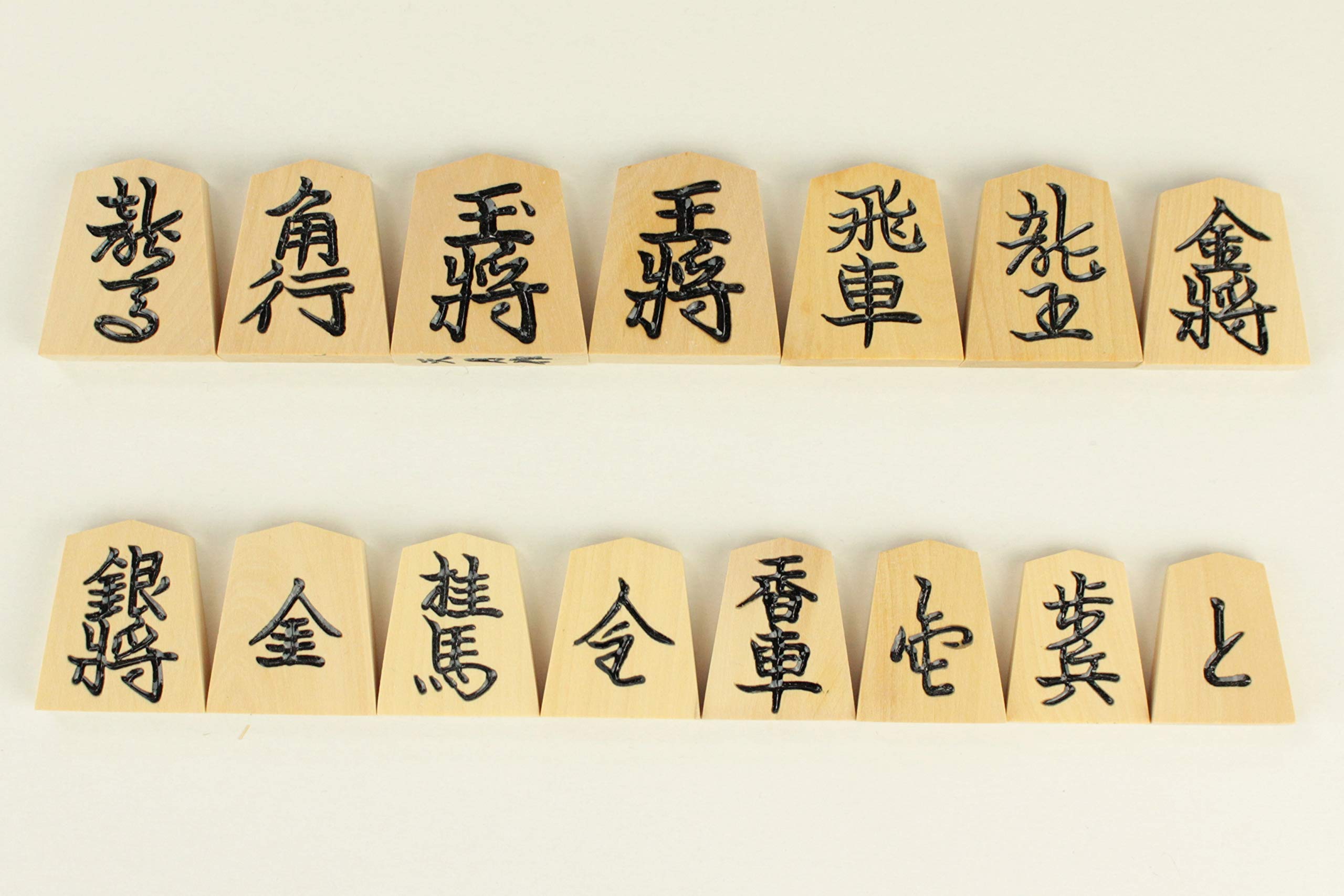 Amazon | 新榧50号（5寸）将棋盤3点セットD（シャムつげ上彫+駒台