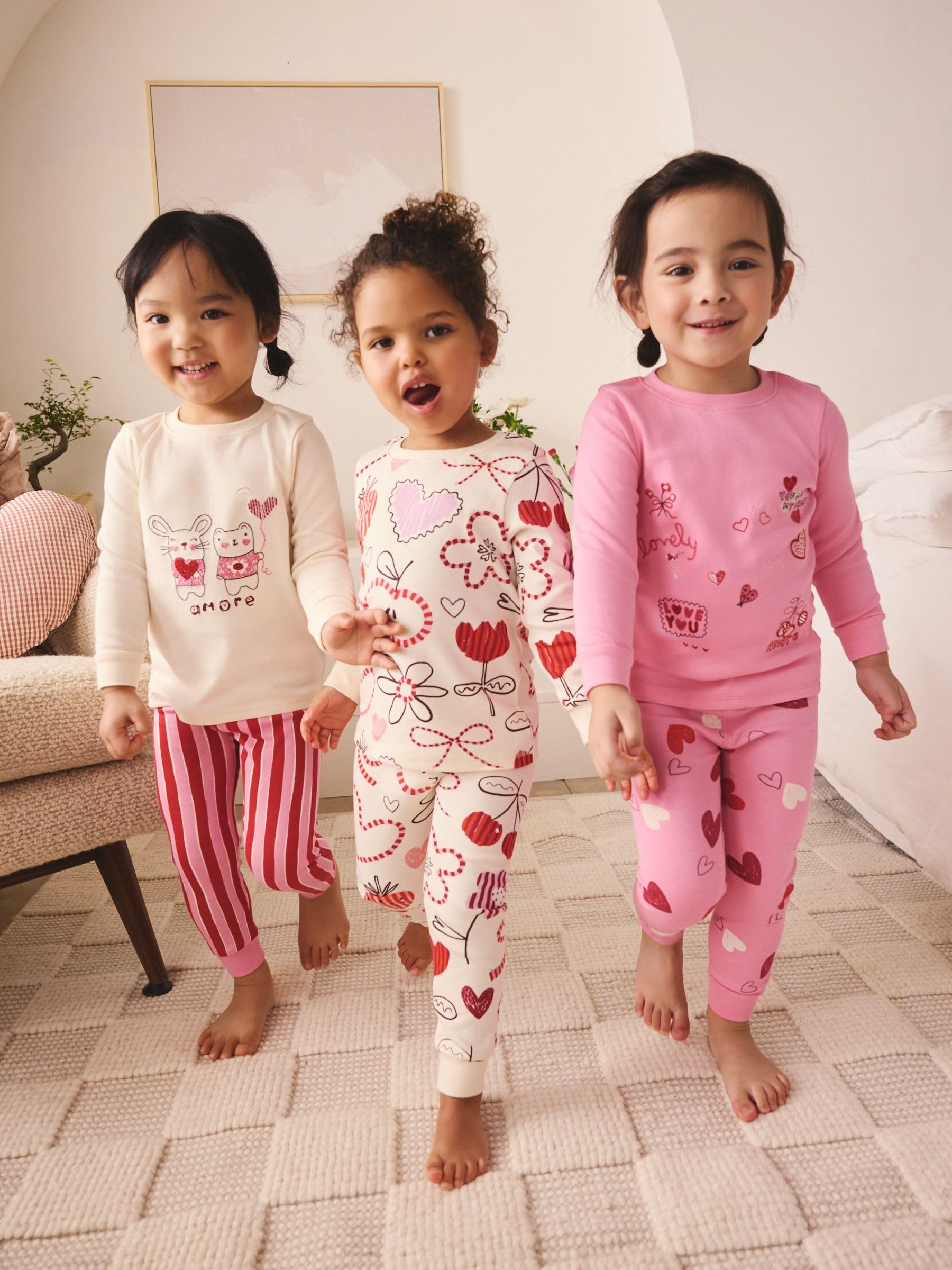 NEXT Mädchen 3er-Pack Schlafanzüge mit Print Pink/Red Galentines Numeric_86-Numeric_92