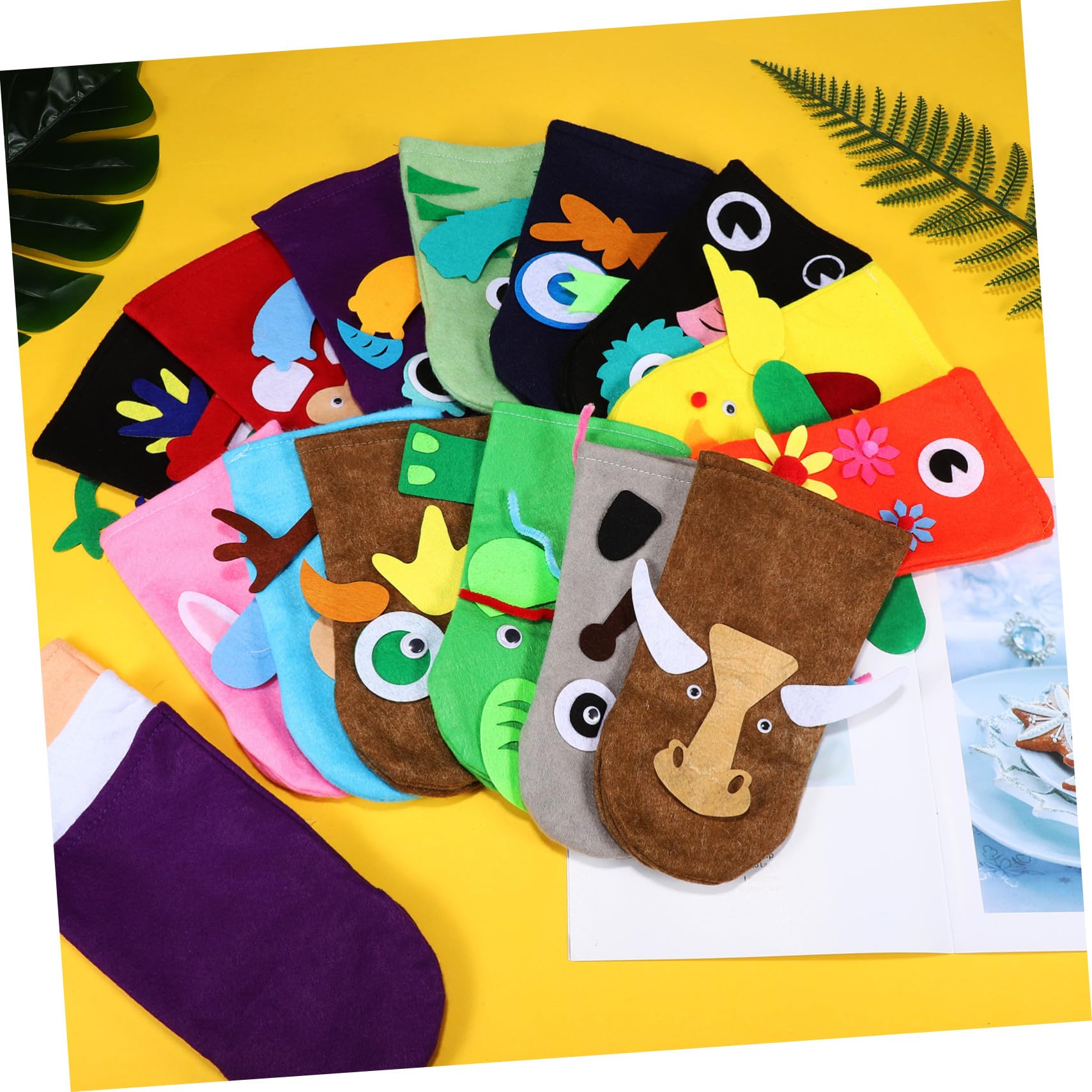 BESPORTBLE Kit Burattini di Feltro Fai da Te Pompon e Occhi per Giochi di Ruolo, Set Creativo per Burattino a Mano Animale, Accessori Artigianali per Ragazzo Ragazza, Dimensioni 24,5x14 Cm