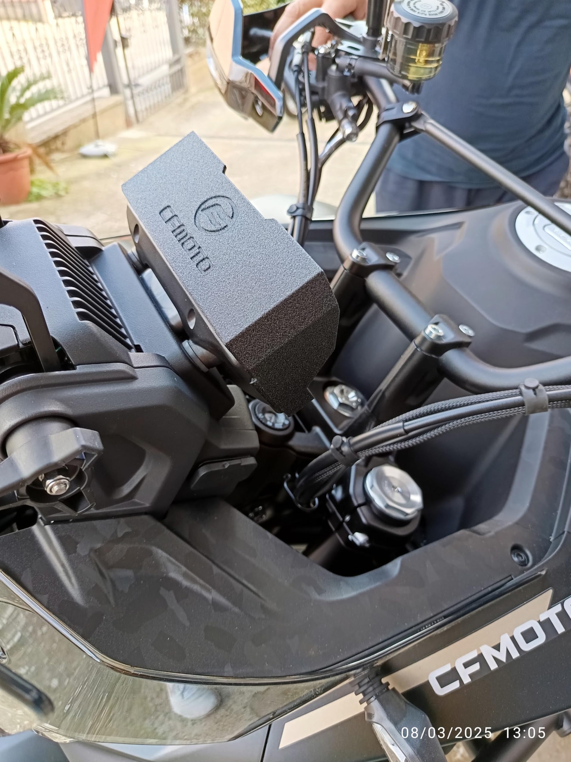 Visiera Parasole per CFMOTO 450MT 700MT ADV – Copertura Schermo TFT Antiriflesso per Tachimetro Moto – Compatibile con CF MOTO 450 GT450 MT450 700 MT ADV (VARI MODELLI) (NERO LOGO INCASSATO)