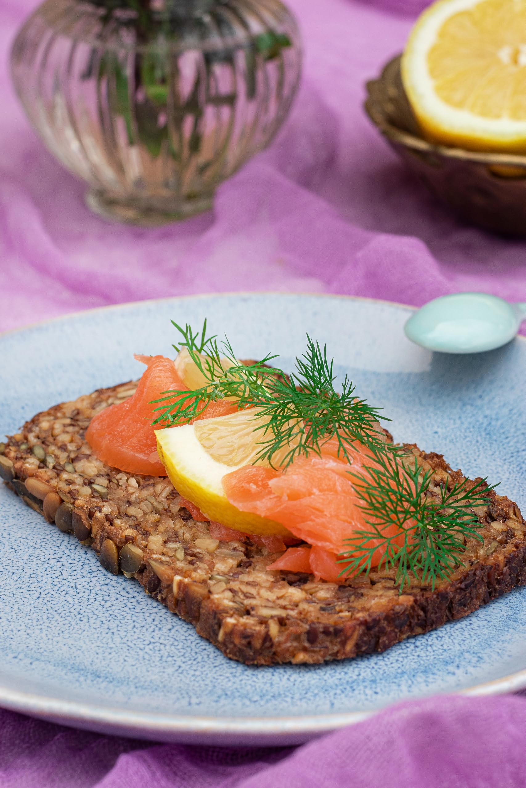 Mestemacher Unser Pures Haferbrot ohne Mehl und ohne Hefe, Nutri Score A, Ballaststoffreich, mit wertvollen Omega 3 Fettsäuren, Vollkornbrot Diabetiker geeignet, 5 Scheiben, 300g
