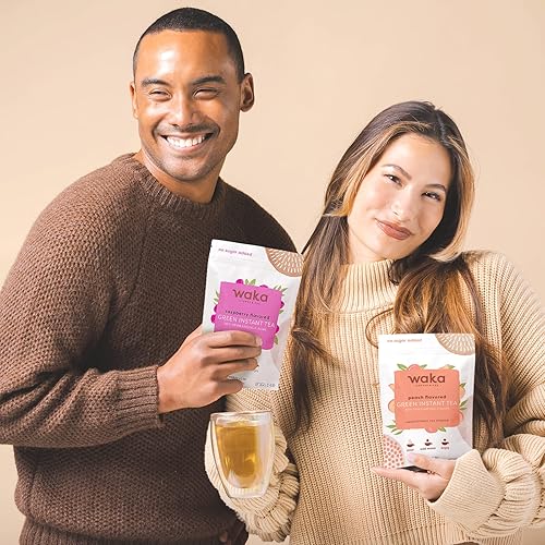 Miniatura 4 de Waka Mezcla de té instantáneo, paquete de 2 bolsas, 100% hojas, sin aditivos, polvos sin azúcar, verde con sabor a frambuesa y melocotón (4.5 onzas