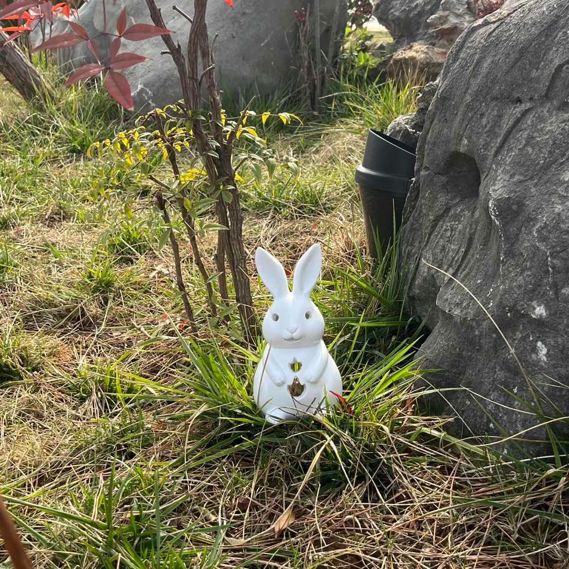 Bunny Statue Candle Holder, White Resin Hollow-Out Rabbit Figurine, Waterproof Outdoor Garden Porch Decor, Indoor Tabletop Window Sill Ornament (No LED Candle, Big)