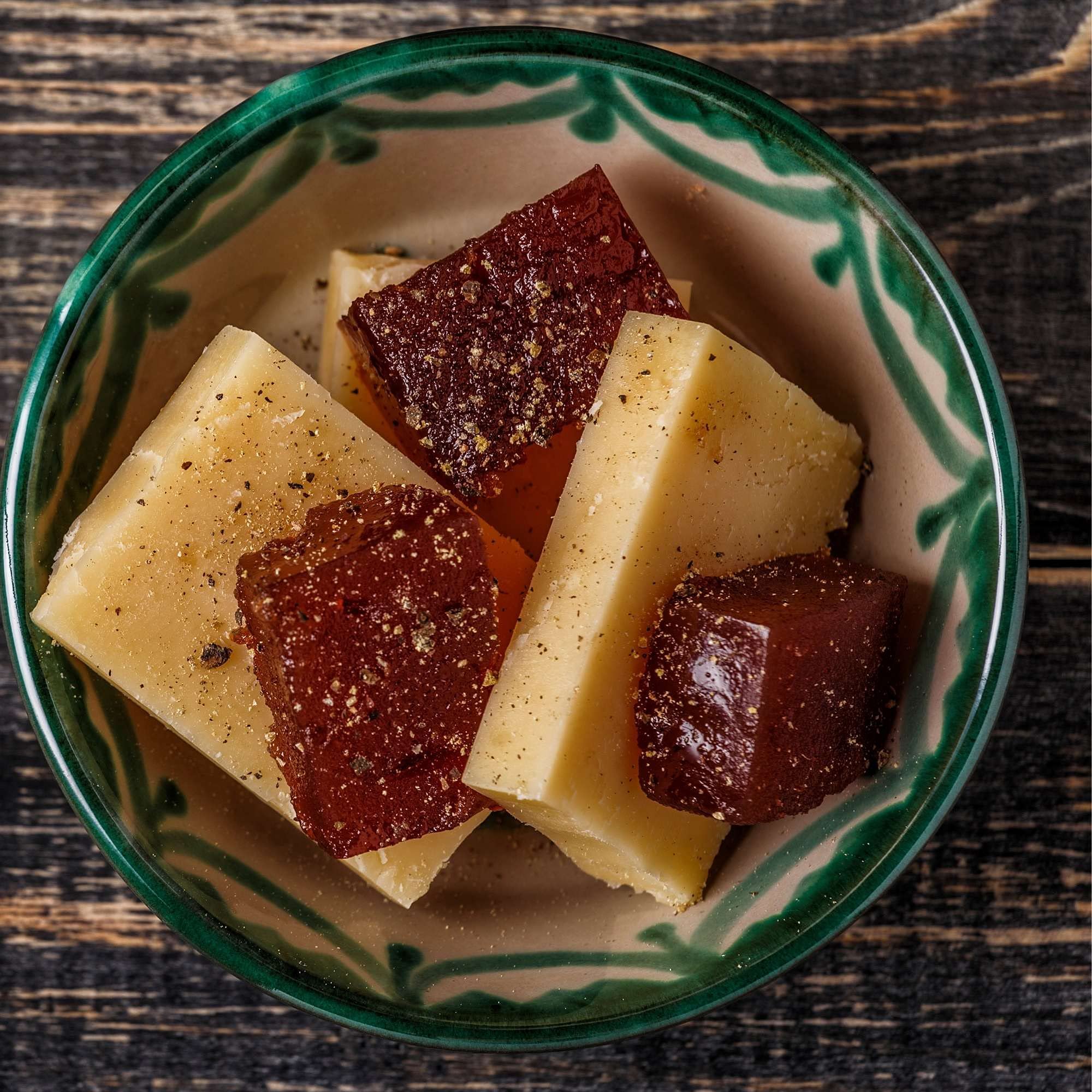 Queso Boffard Reserva - Elaborado con leche cruda peso aproximado 1600 gramos - Medio Queso Curado con Membrillo TDW - Queso de Oveja (Medio Queso con Membrillo)