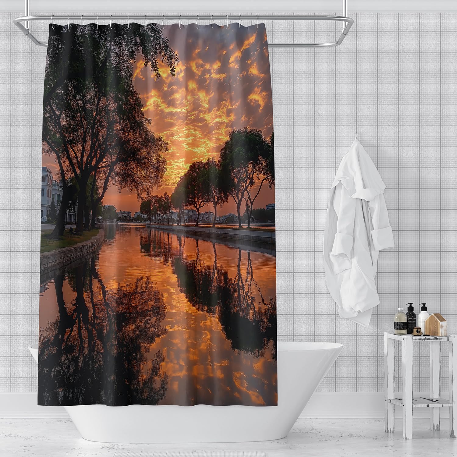 Duschvorhang 200x200 mit Sonnenuntergang und Naturlandschaft, Orange, Sonnenuntergang, Seeblick, Spiegelung, Badezimmervorhang, Wasserdichtes Polyestergewebe für Nassraum Badezimmerdekor mit Haken,